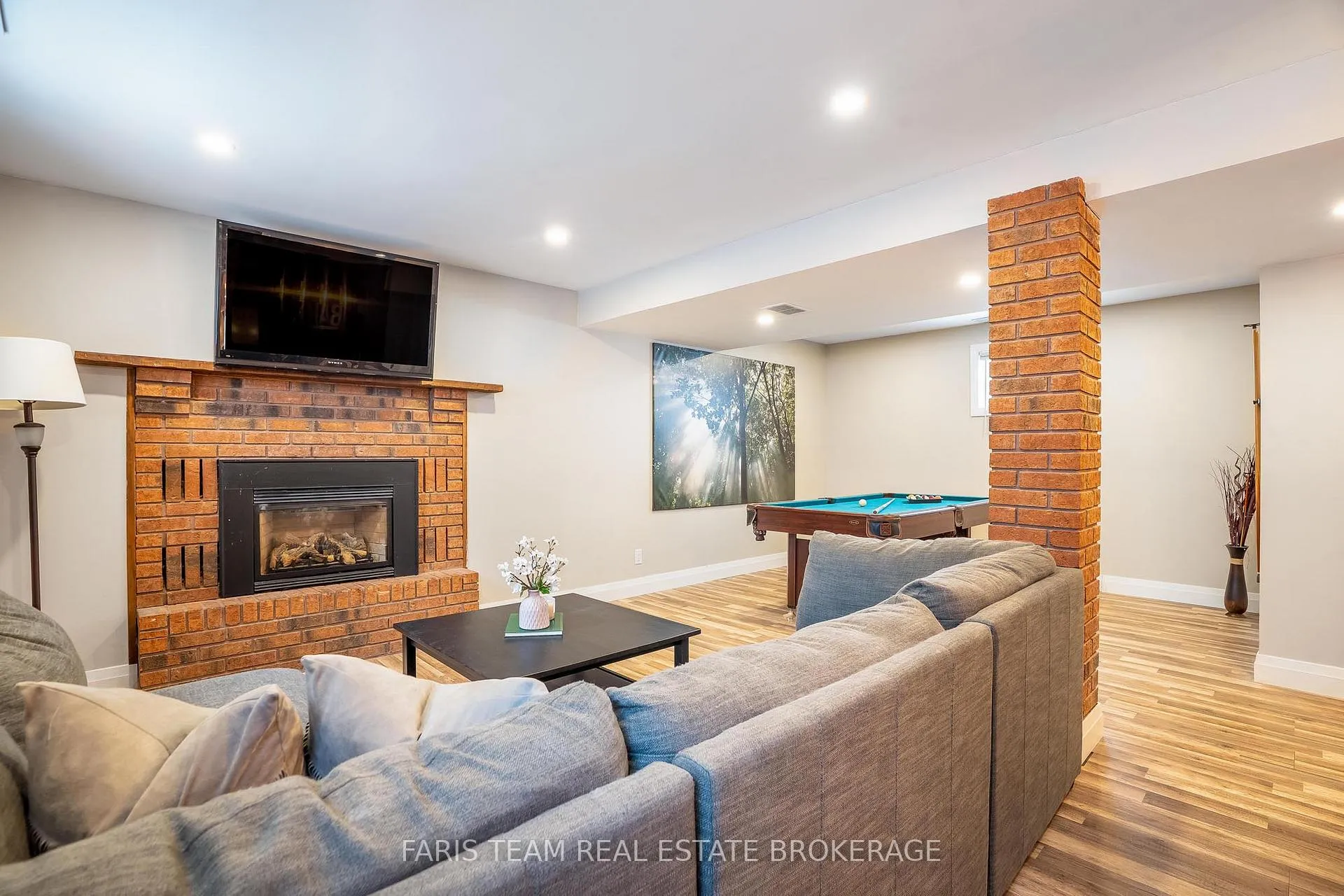 Photo 32 of 61 Mill Street E, Springwater, Rural Springwater — HOMEH