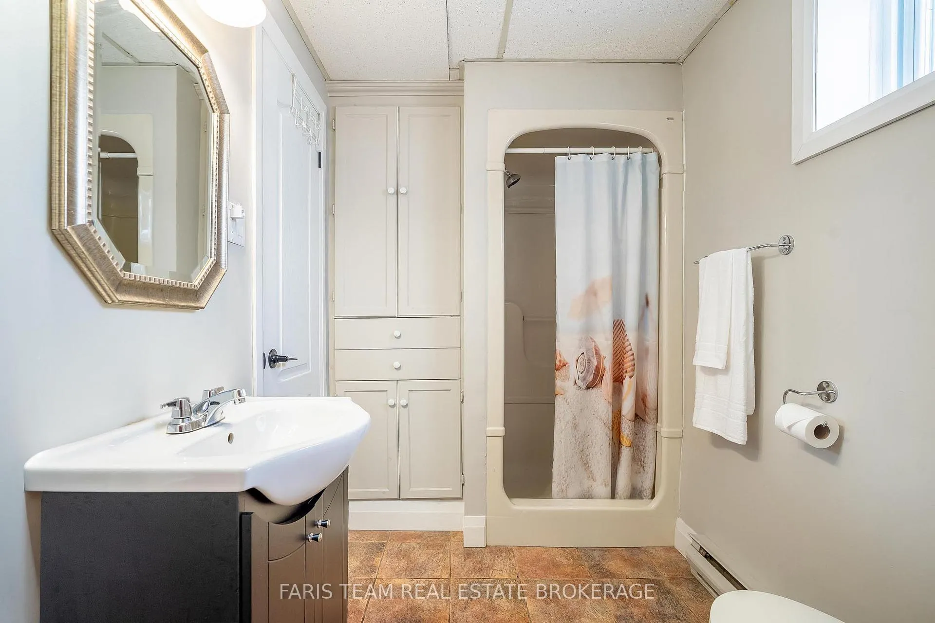 Photo 36 of 61 Mill Street E, Springwater, Rural Springwater — HOMEH