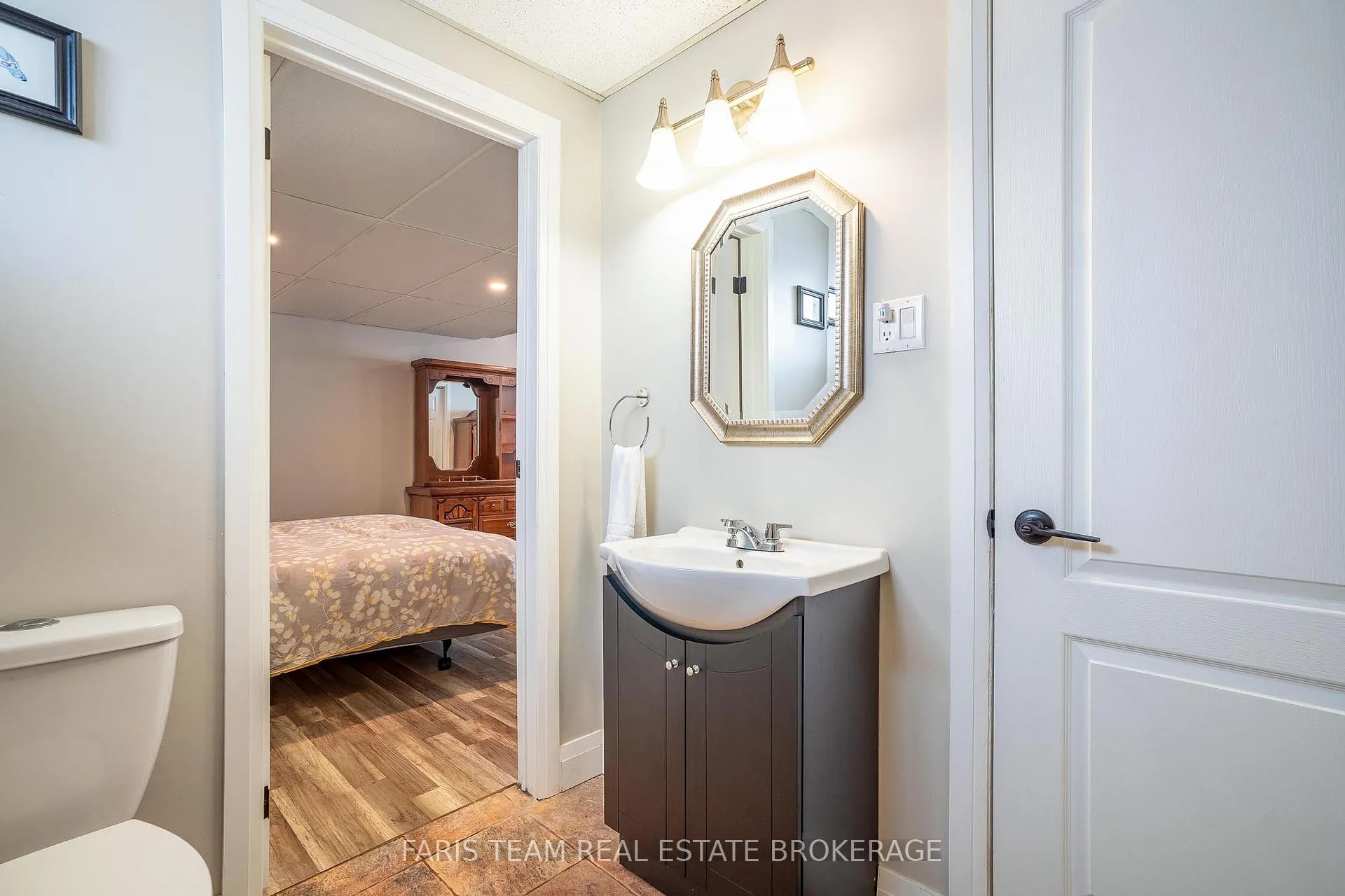 Photo 37 of 61 Mill Street E, Springwater, Rural Springwater — HOMEH