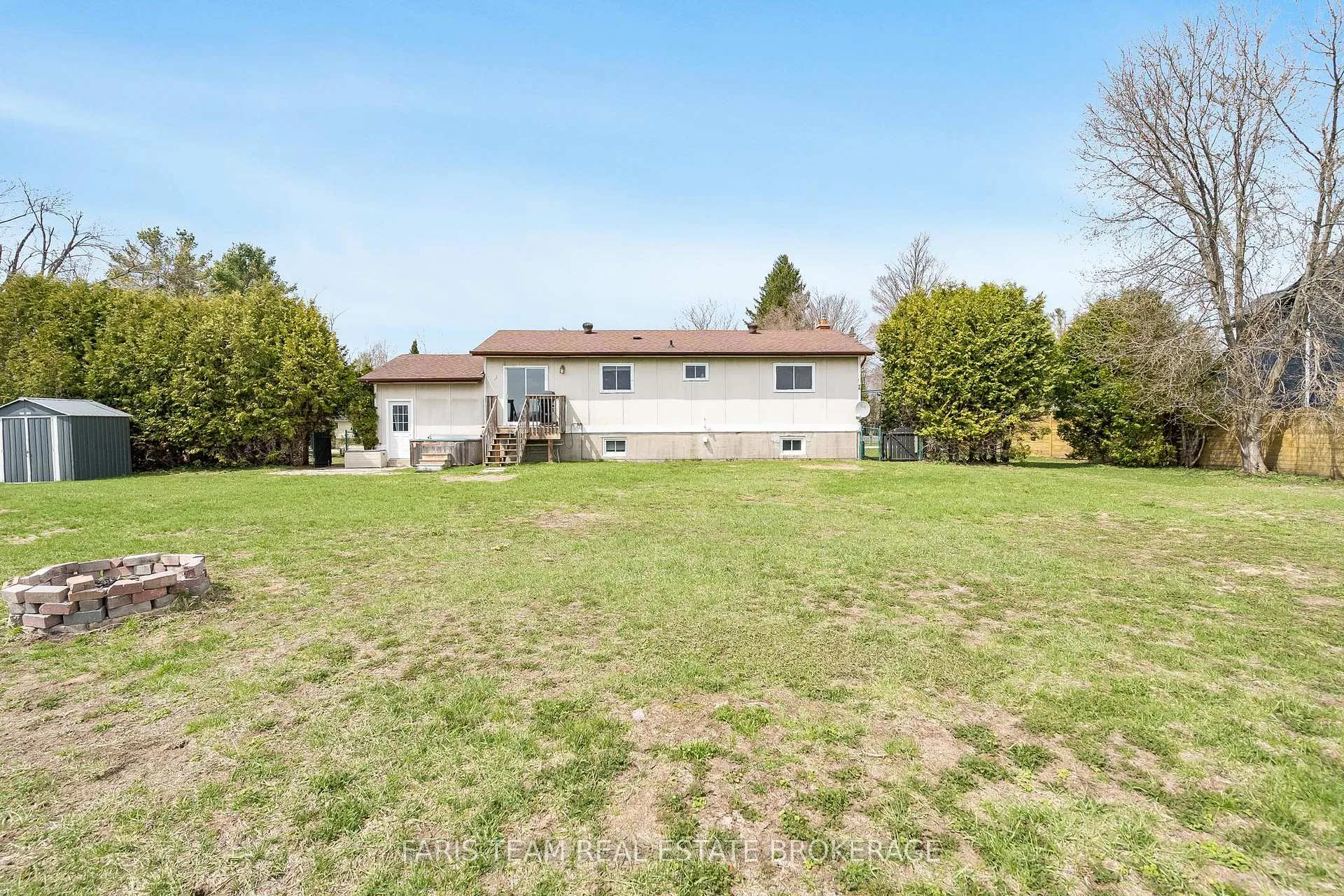 Photo 41 of 61 Mill Street E, Springwater, Rural Springwater — HOMEH