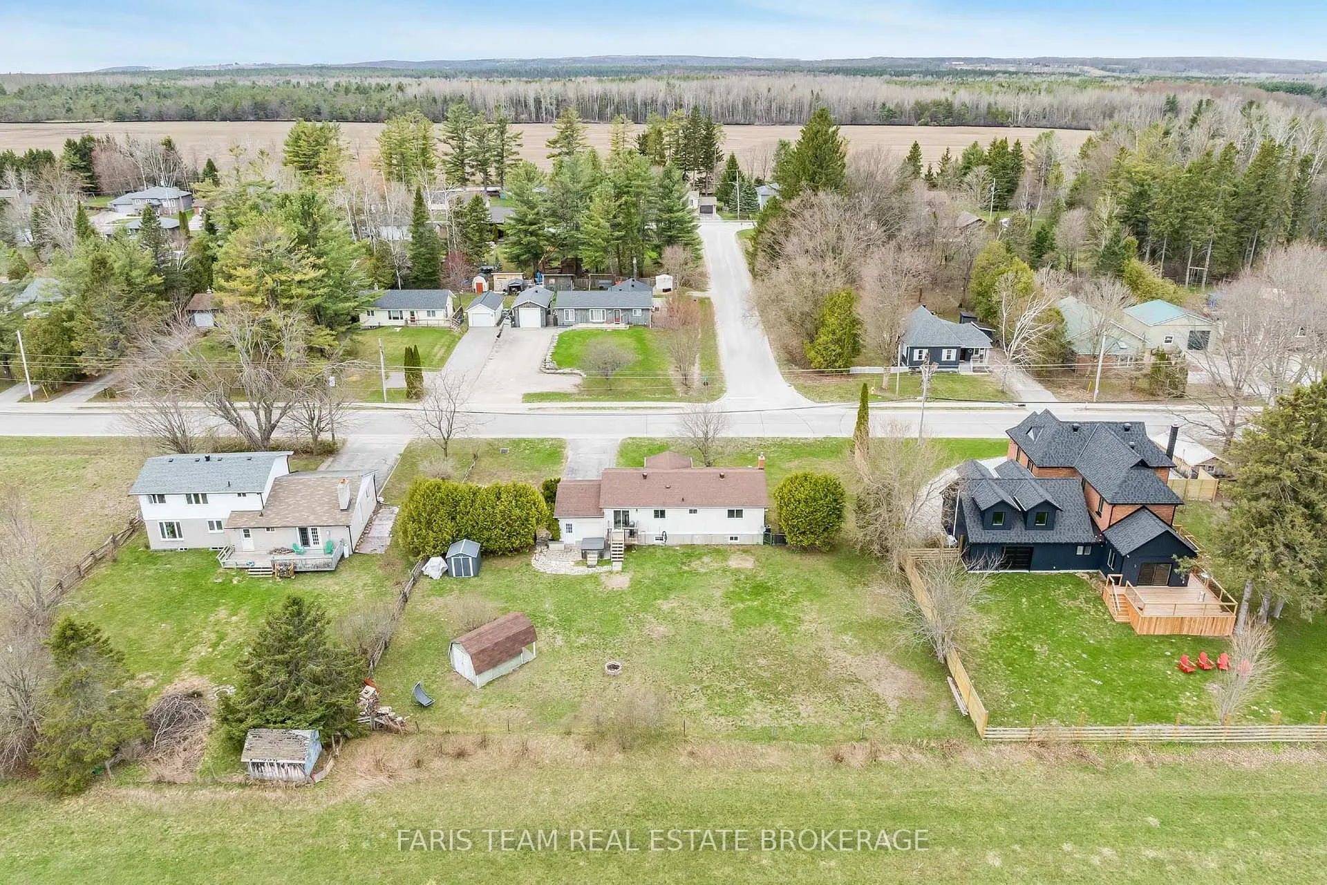 Photo 45 of 61 Mill Street E, Springwater, Rural Springwater — HOMEH