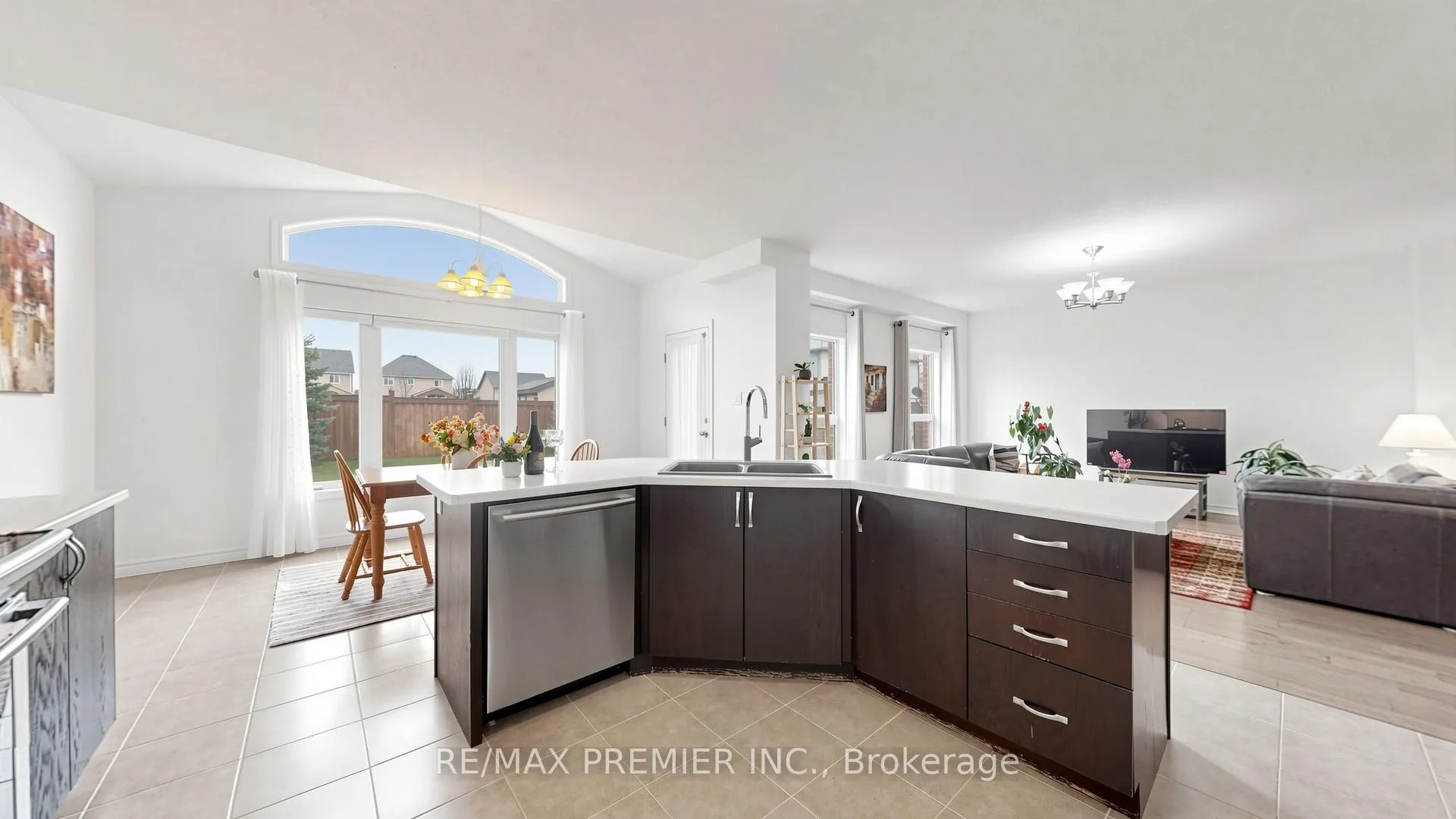 Photo 14 of 11 Arnold Crescent, Essa, Angus — HOMEH