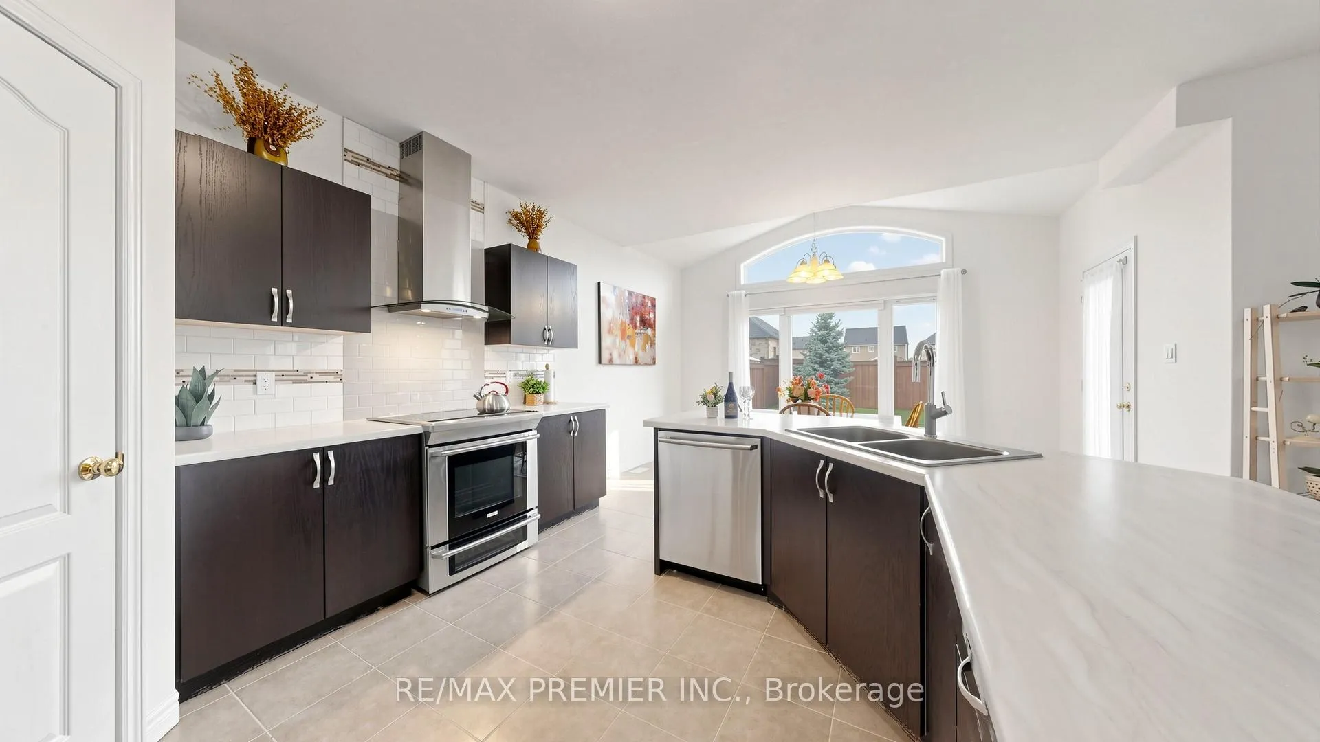 Photo 17 of 11 Arnold Crescent, Essa, Angus — HOMEH