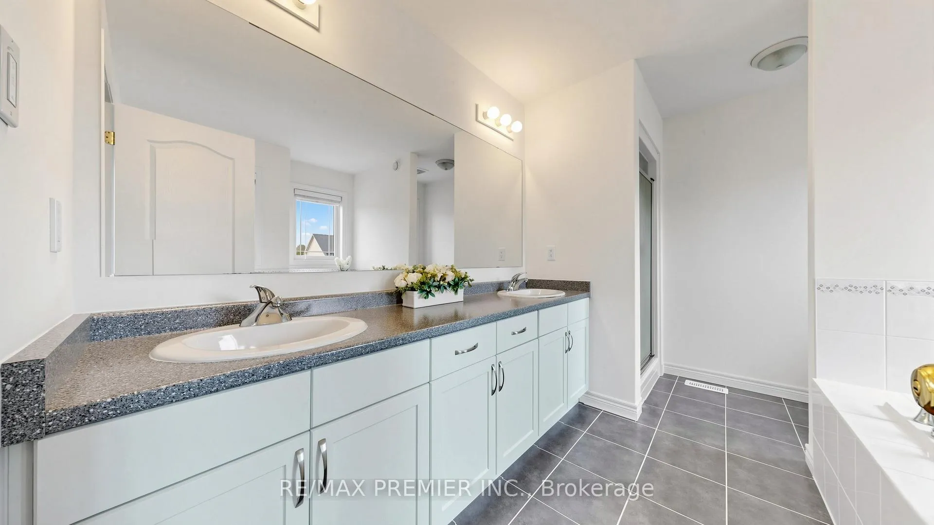 Photo 27 of 11 Arnold Crescent, Essa, Angus — HOMEH