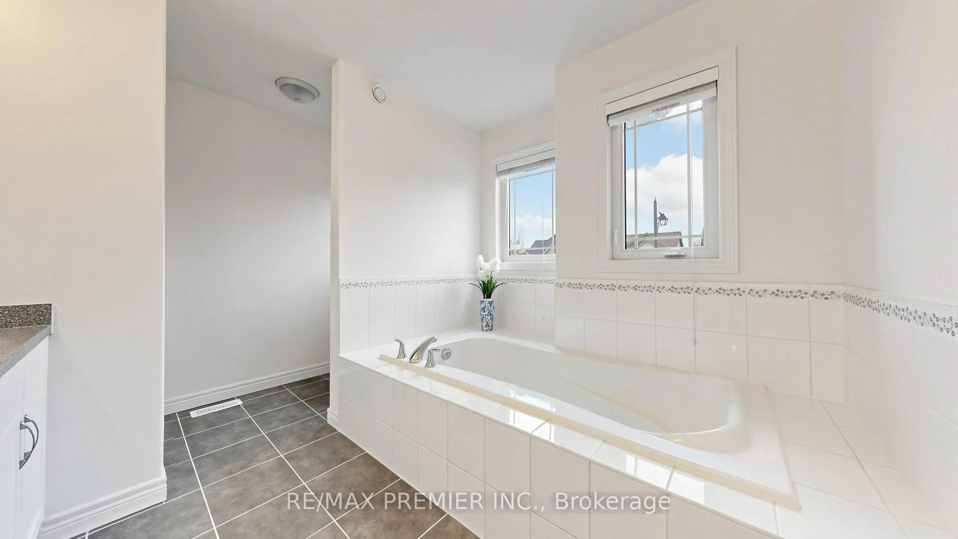 Photo 28 of 11 Arnold Crescent, Essa, Angus — HOMEH