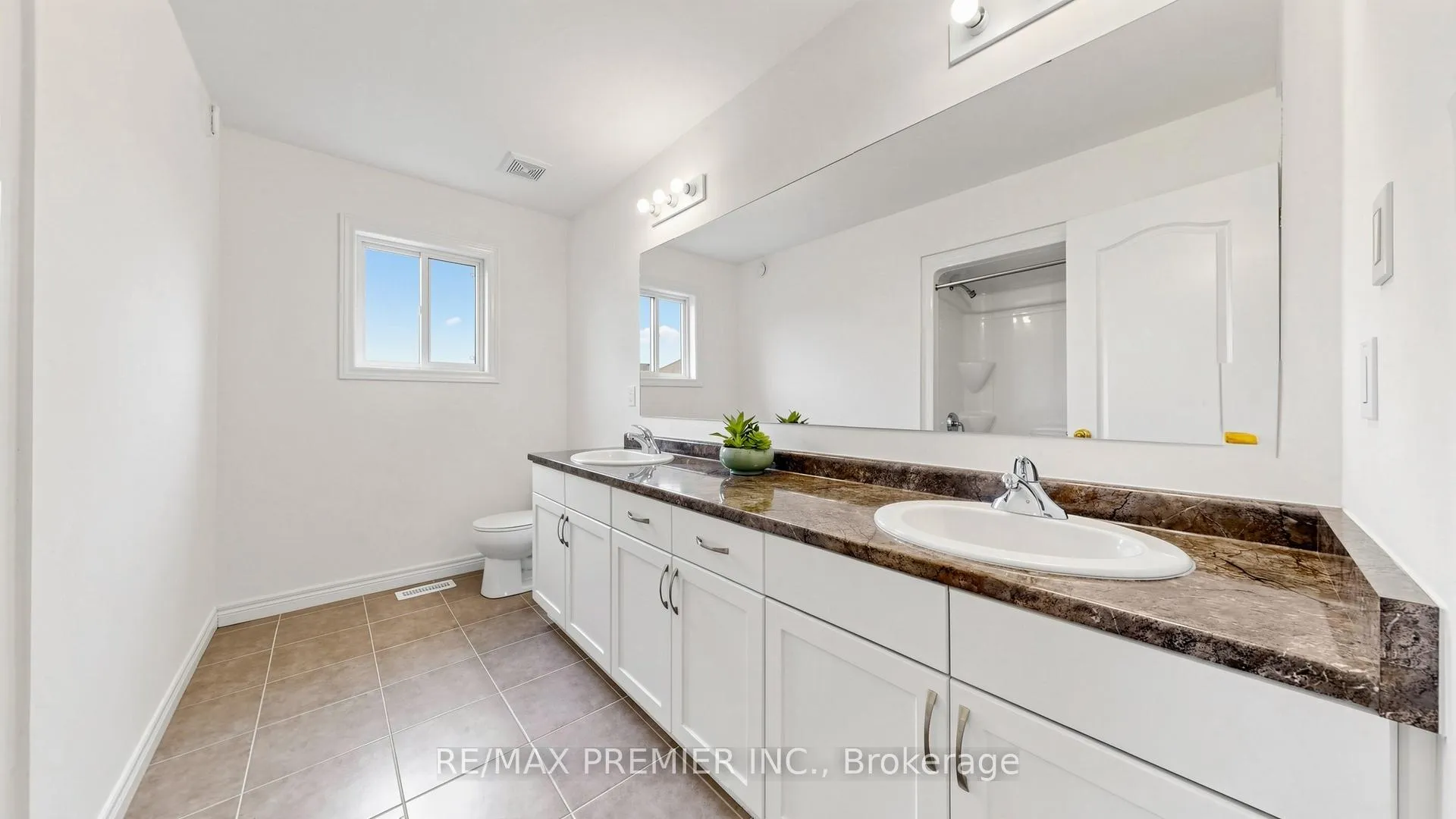 Photo 34 of 11 Arnold Crescent, Essa, Angus — HOMEH