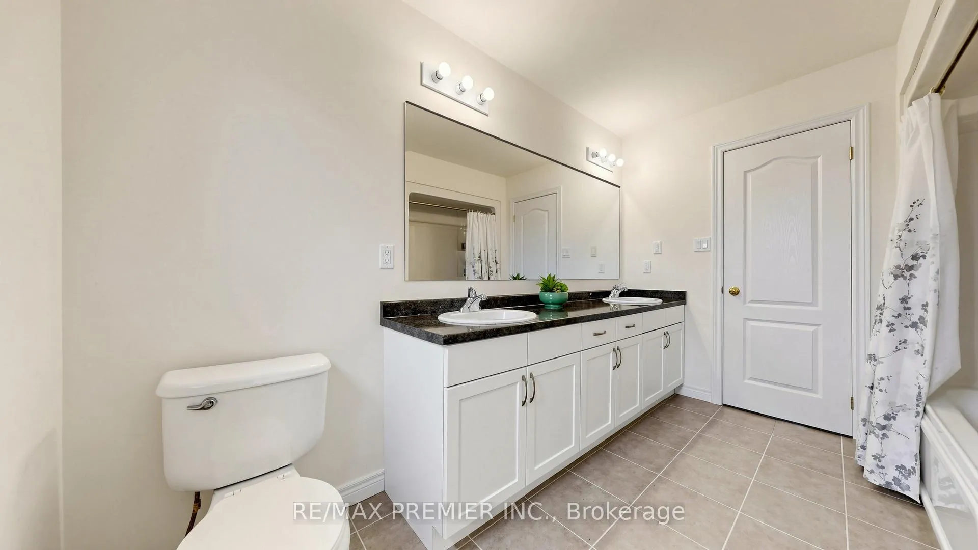 Photo 35 of 11 Arnold Crescent, Essa, Angus — HOMEH