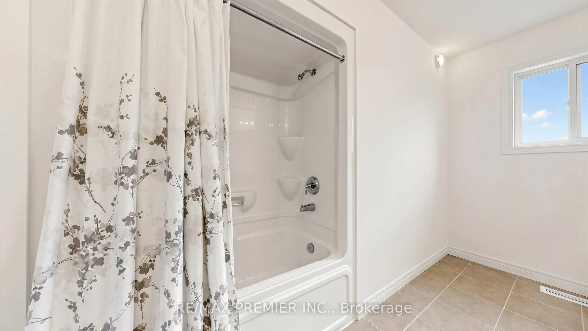 Photo 36 of 11 Arnold Crescent, Essa, Angus — HOMEH