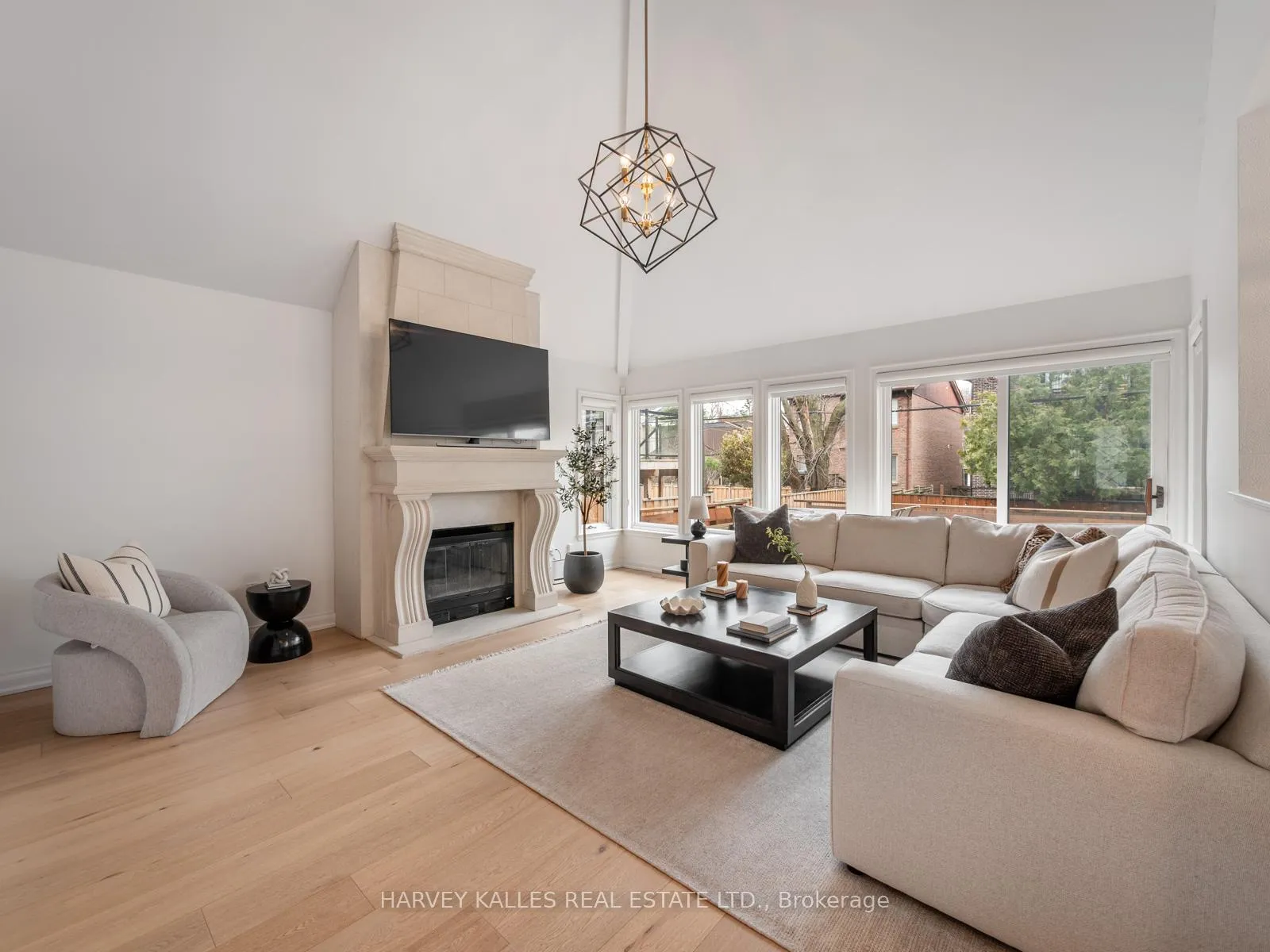 Photo 7 of 431 Douglas Avenue, Toronto, Bedford Park-Nortown — HOMEH