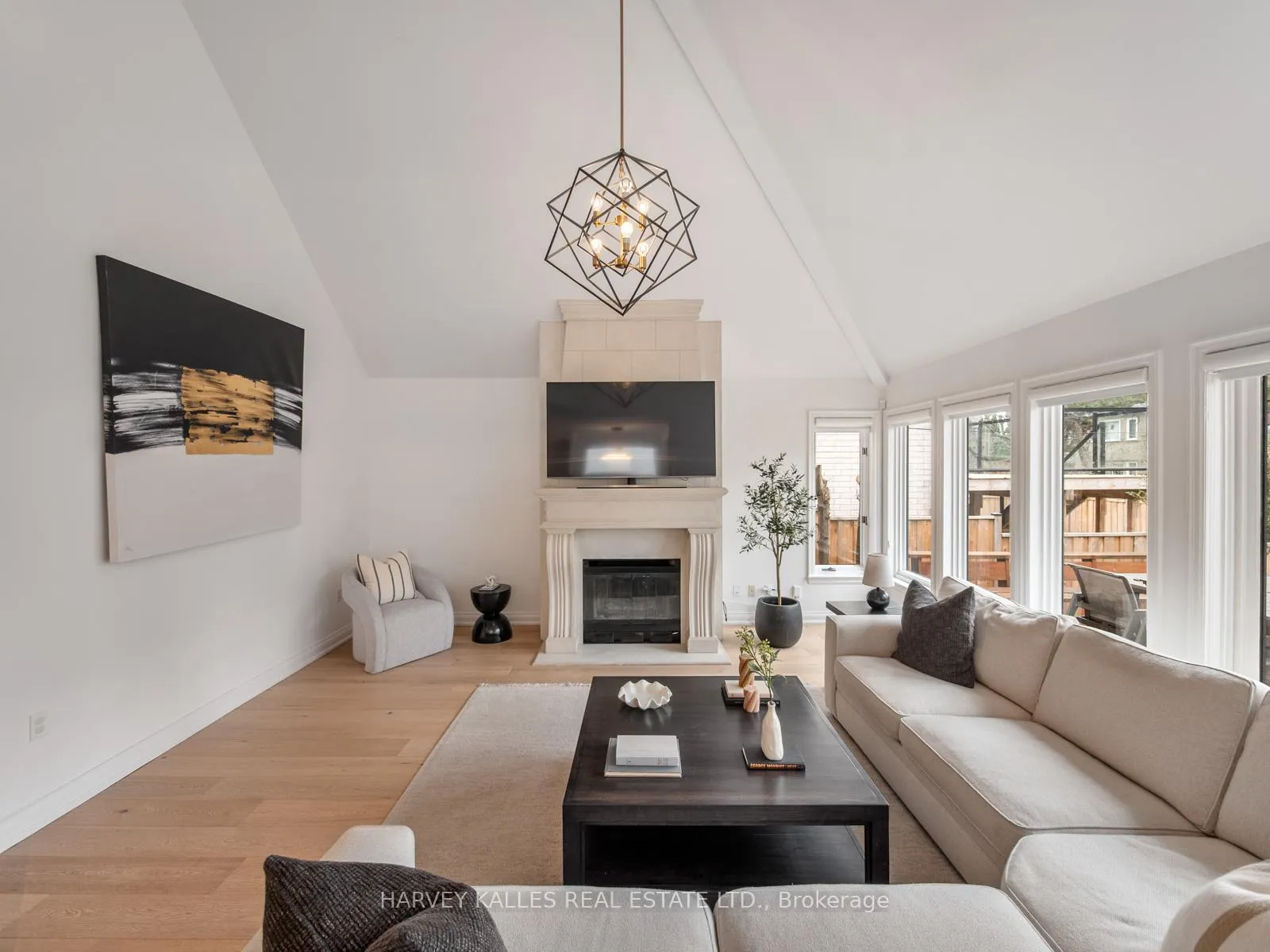 Photo 8 of 431 Douglas Avenue, Toronto, Bedford Park-Nortown — HOMEH