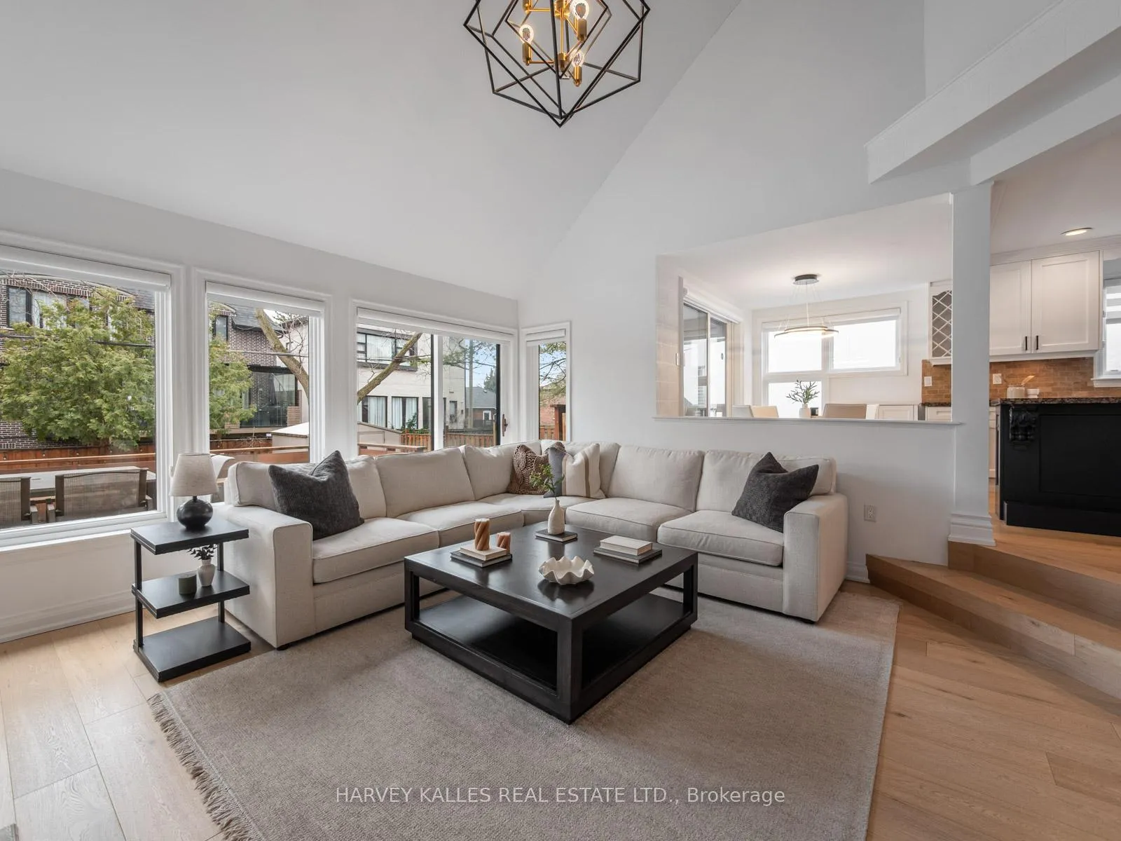 Photo 9 of 431 Douglas Avenue, Toronto, Bedford Park-Nortown — HOMEH