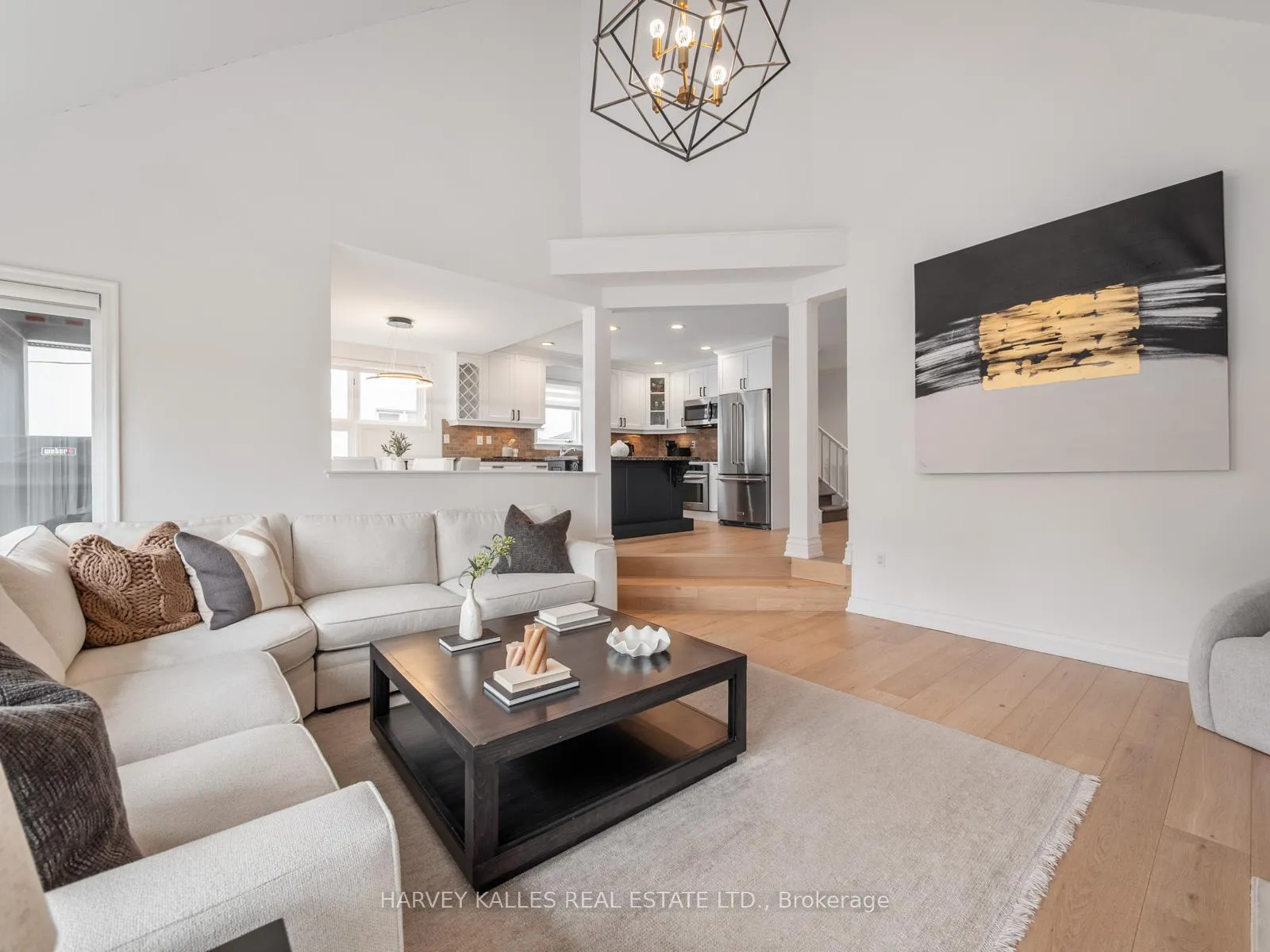 Photo 10 of 431 Douglas Avenue, Toronto, Bedford Park-Nortown — HOMEH