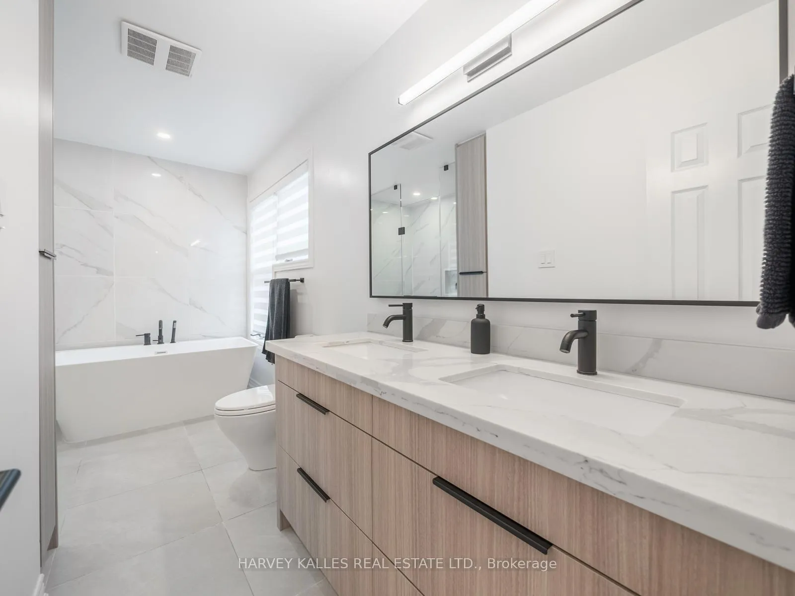 Photo 20 of 431 Douglas Avenue, Toronto, Bedford Park-Nortown — HOMEH