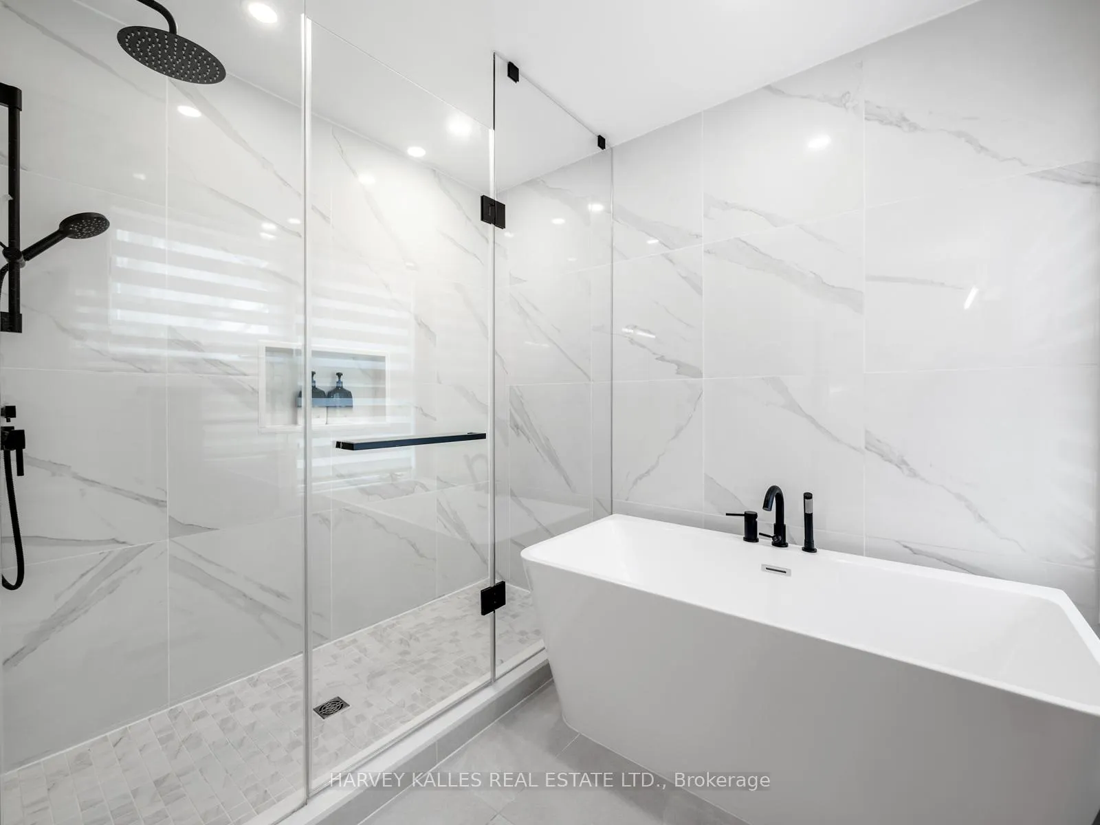 Photo 21 of 431 Douglas Avenue, Toronto, Bedford Park-Nortown — HOMEH