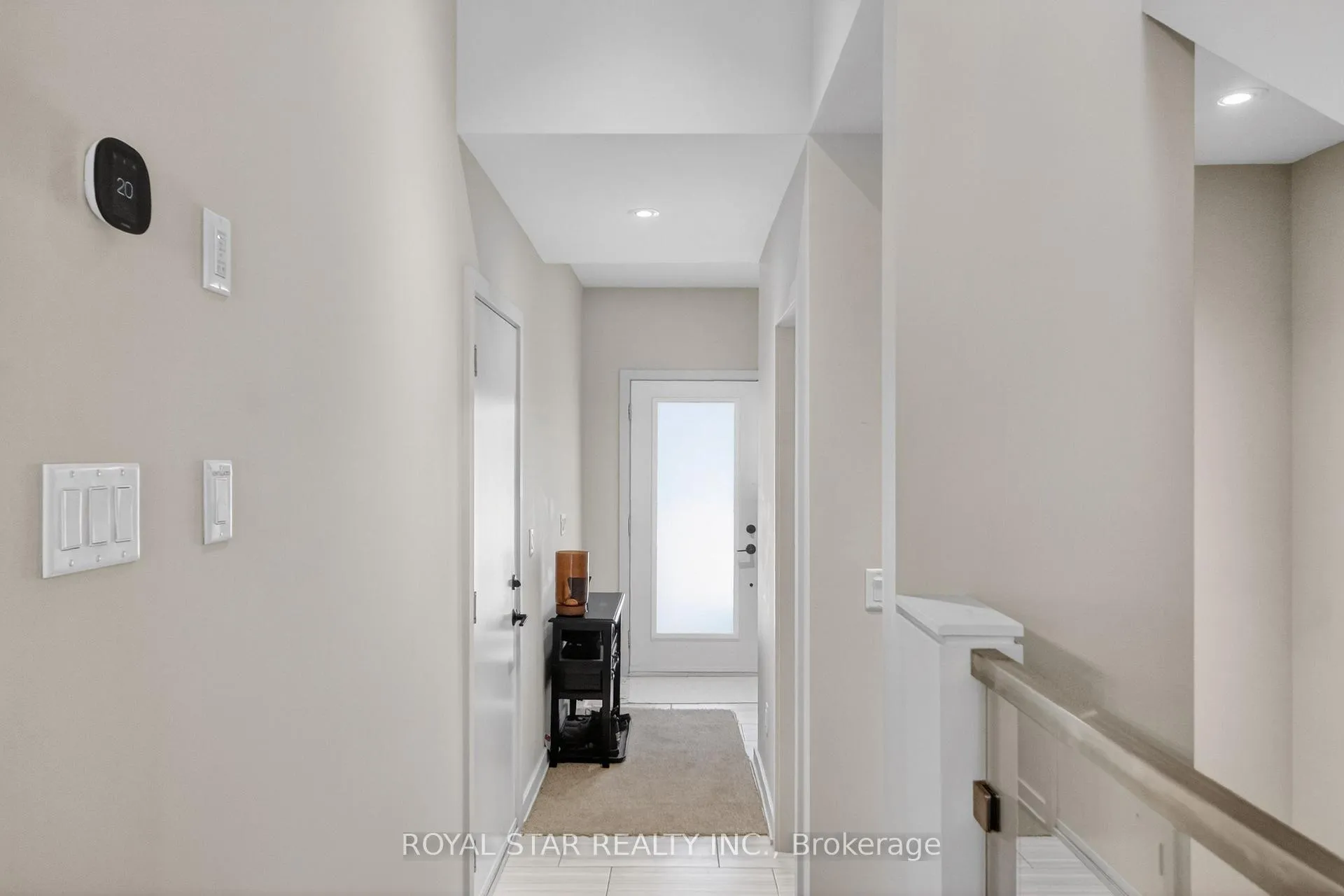 Photo 4 of 1033 Eider Street, Ottawa, Riverside South/Gloucester Glen — HOMEH