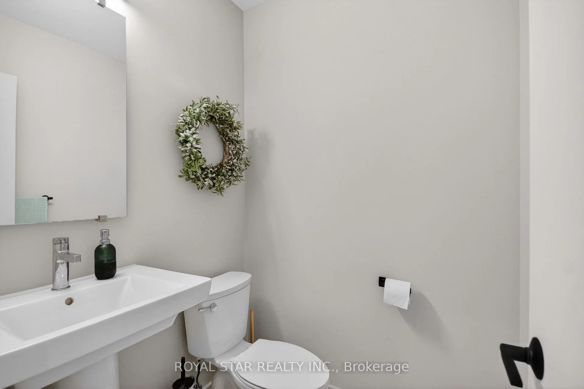Photo 6 of 1033 Eider Street, Ottawa, Riverside South/Gloucester Glen — HOMEH
