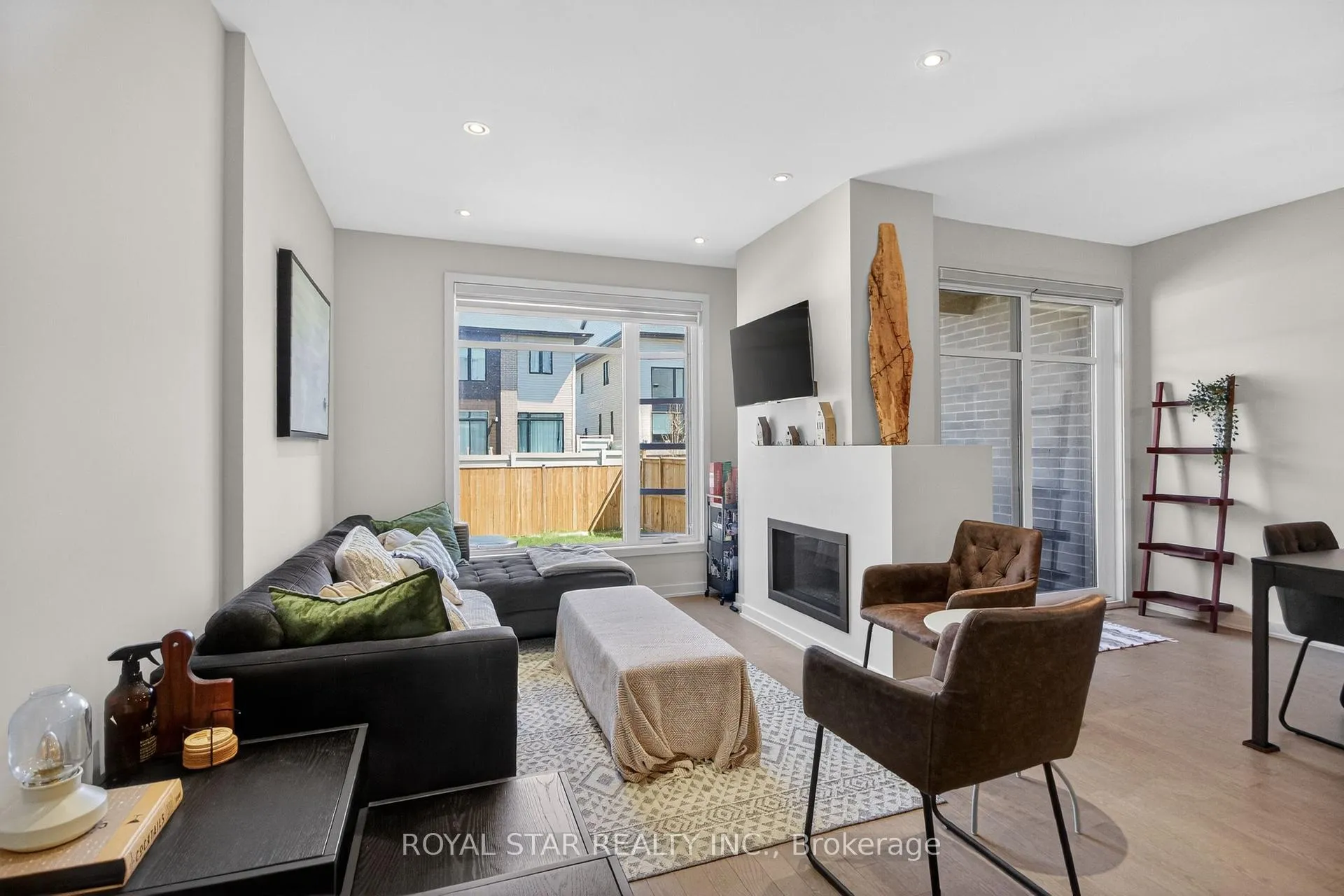 Photo 12 of 1033 Eider Street, Ottawa, Riverside South/Gloucester Glen — HOMEH