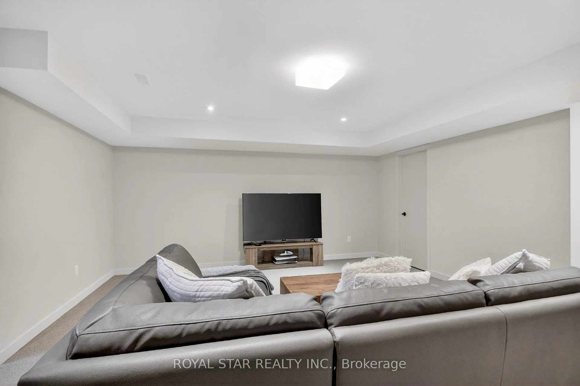 Photo 37 of 1033 Eider Street, Ottawa, Riverside South/Gloucester Glen — HOMEH