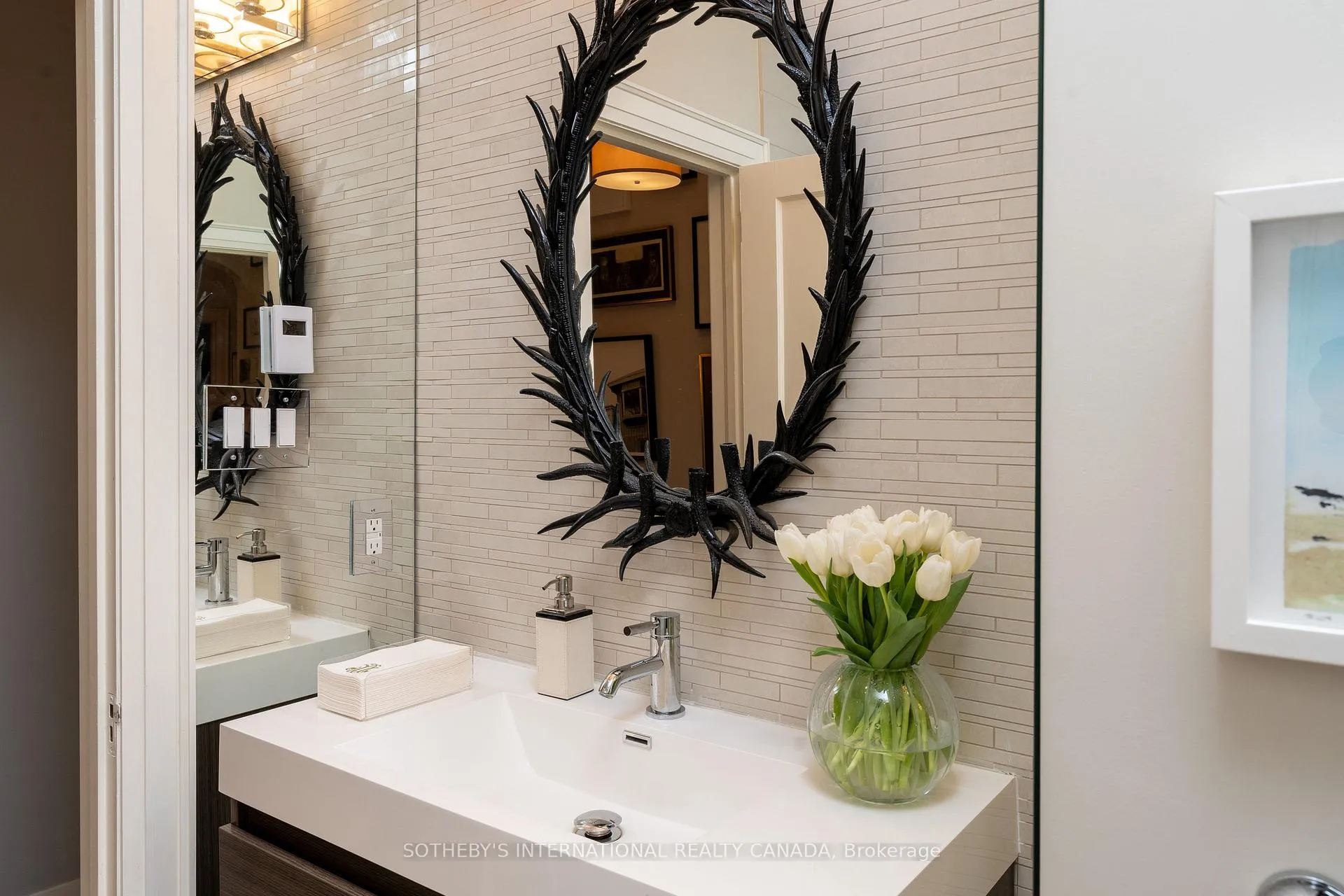 Photo 19 of Unit Upper, 22 Edmund Avenue, Toronto, Casa Loma — HOMEH