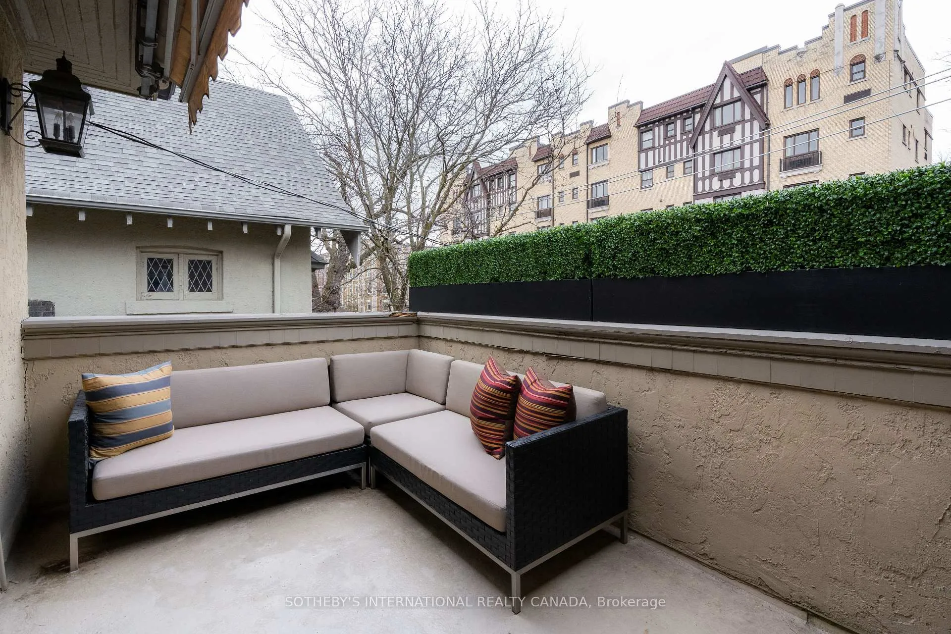 Photo 22 of Unit Upper, 22 Edmund Avenue, Toronto, Casa Loma — HOMEH