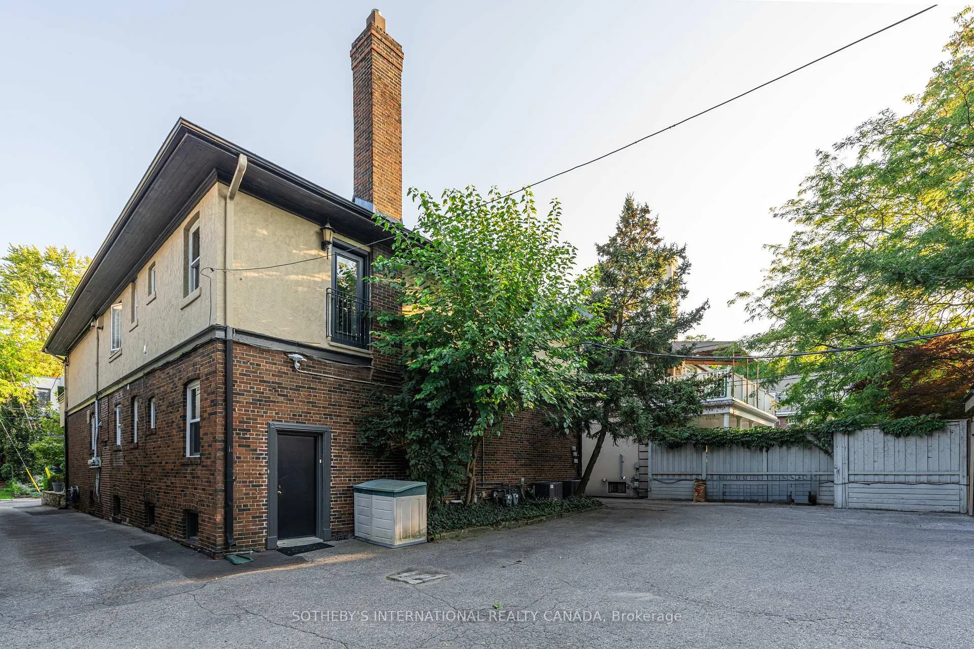 Photo 23 of Unit Upper, 22 Edmund Avenue, Toronto, Casa Loma — HOMEH