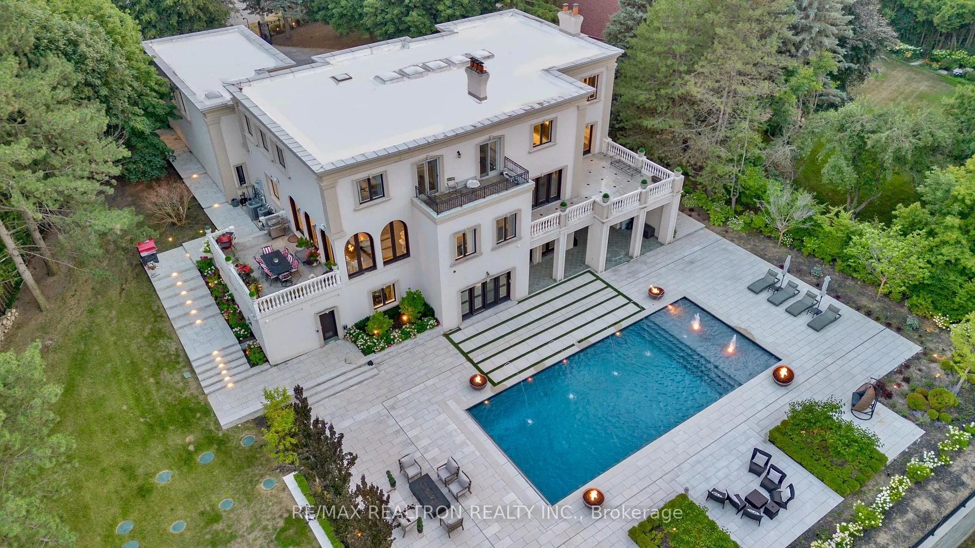 Photo 1 of 59 Macamo Court, Vaughan, Rural Vaughan — HOMEH