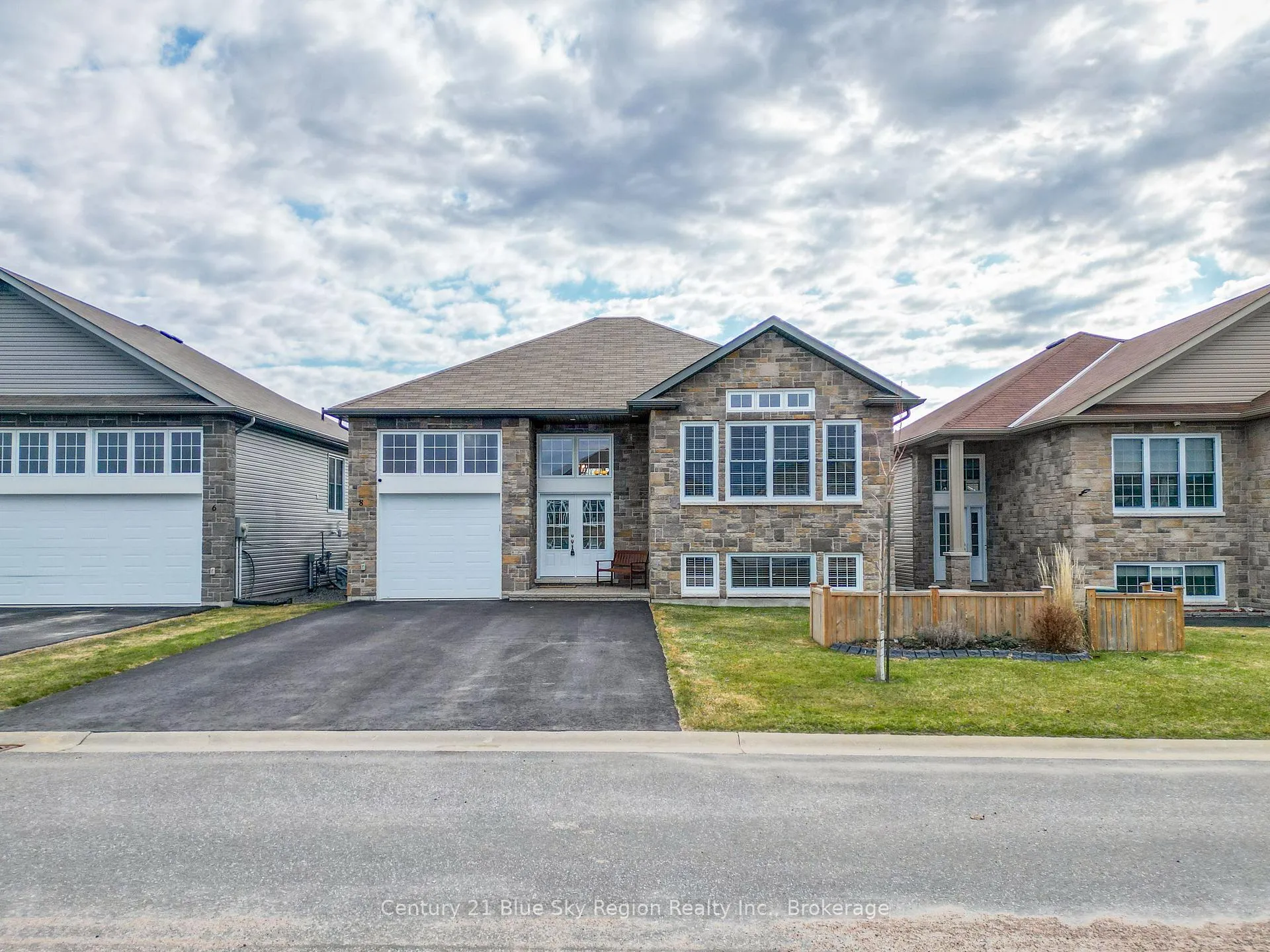 Photo 1 of 8 Willfred Drive, North Bay, Ferris — HOMEH