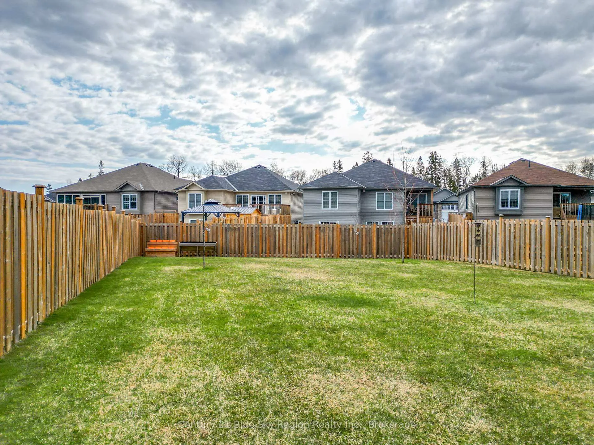Photo 42 of 8 Willfred Drive, North Bay, Ferris — HOMEH