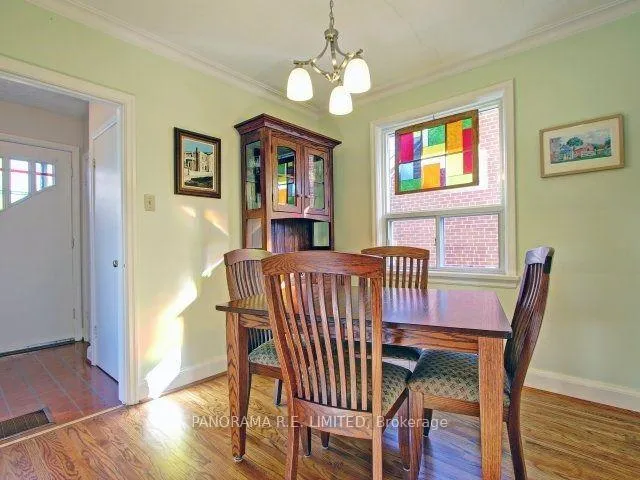 Photo 3 of 34 Agar Crescent, Etobicoke, Islington-City Centre West — HOMEH