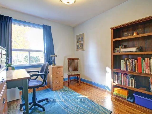 Photo 8 of 34 Agar Crescent, Etobicoke, Islington-City Centre West — HOMEH