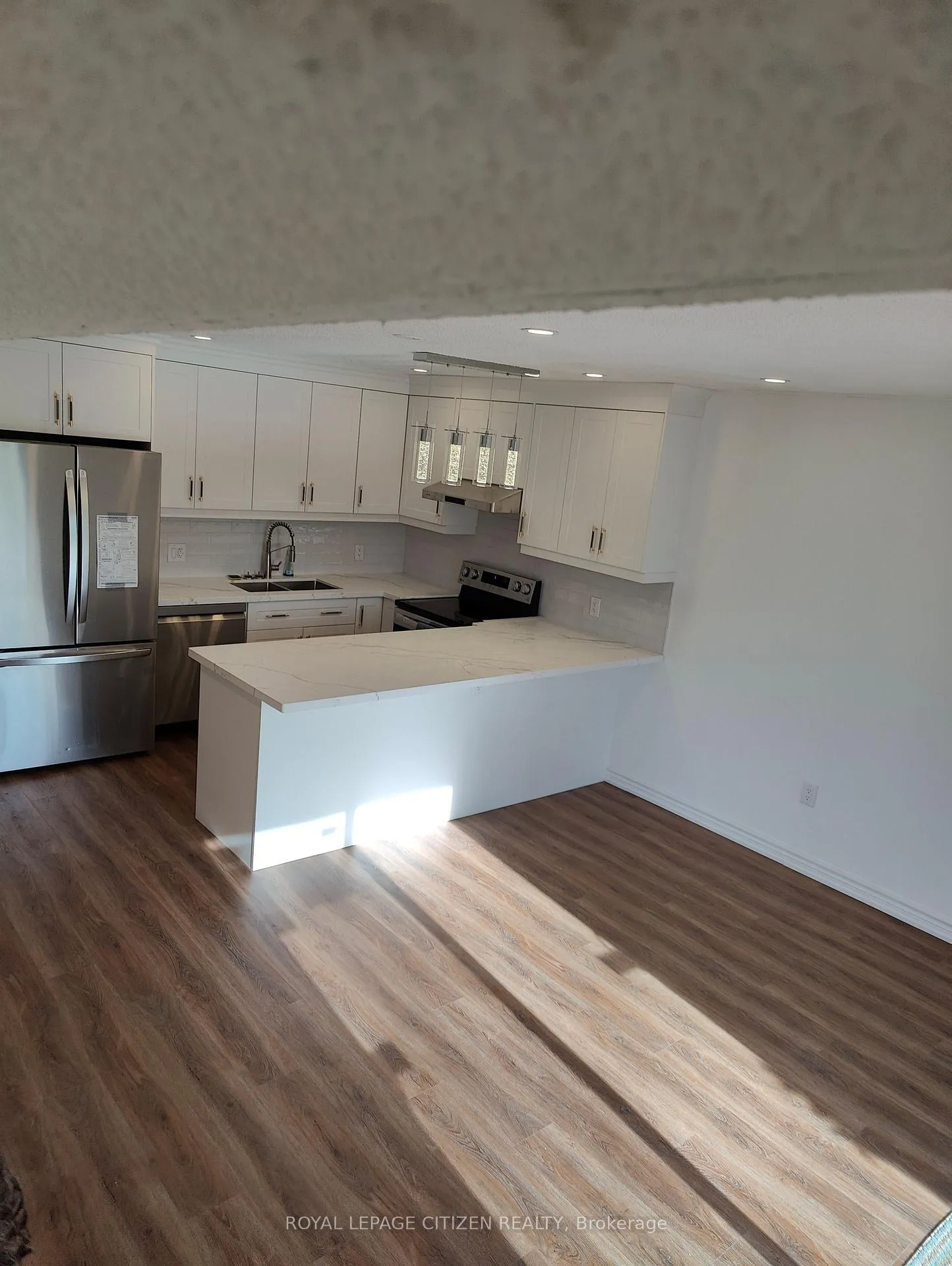 Photo 8 of Unit Lower, 594A Birchmount Road, Scarborough, Clairlea-Birchmount — HOMEH