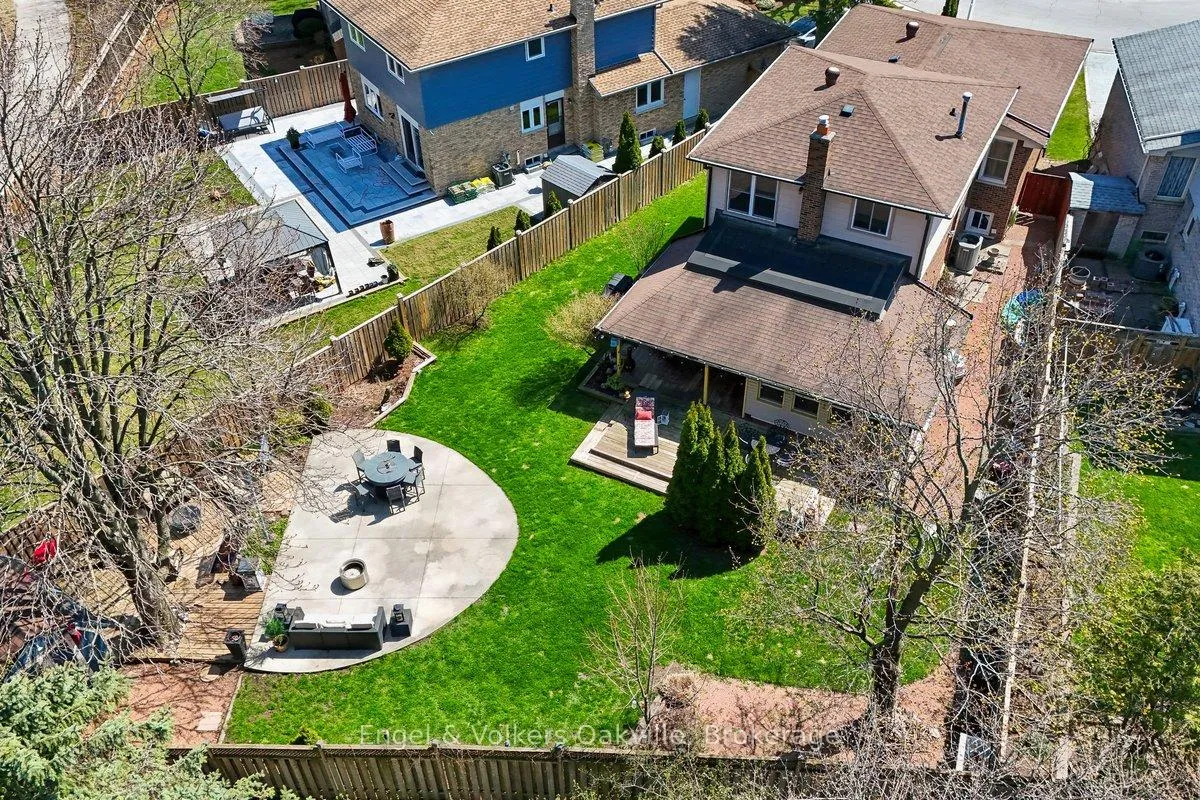 Photo 5 of 1223 Hudson Place, Oakville, Falgarwood — HOMEH