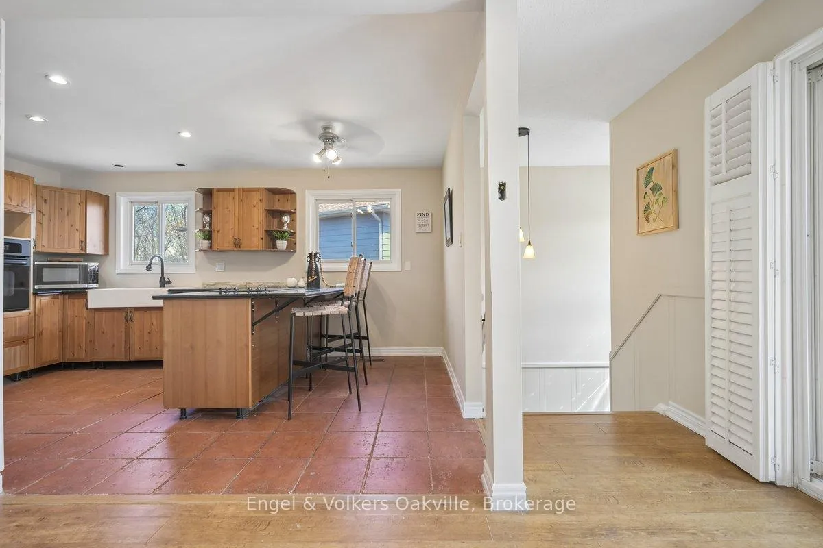 Photo 9 of 1223 Hudson Place, Oakville, Falgarwood — HOMEH