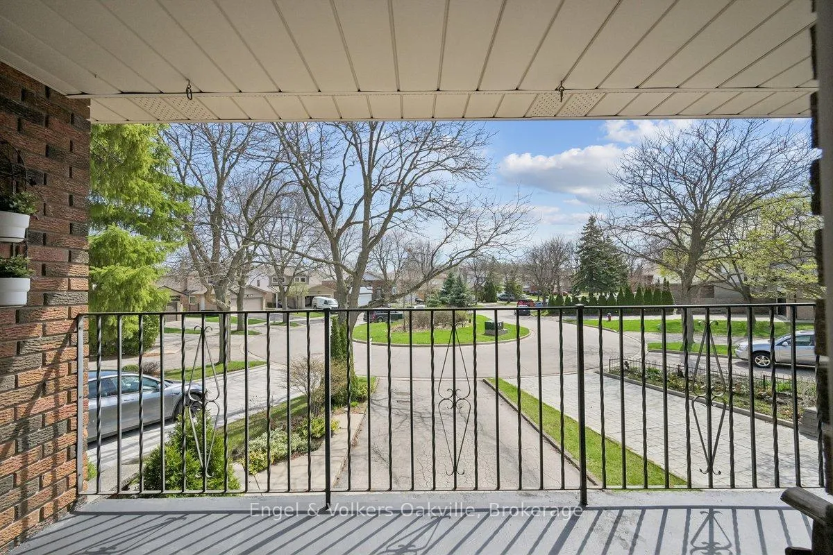 Photo 20 of 1223 Hudson Place, Oakville, Falgarwood — HOMEH