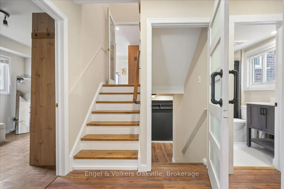Photo 26 of 1223 Hudson Place, Oakville, Falgarwood — HOMEH