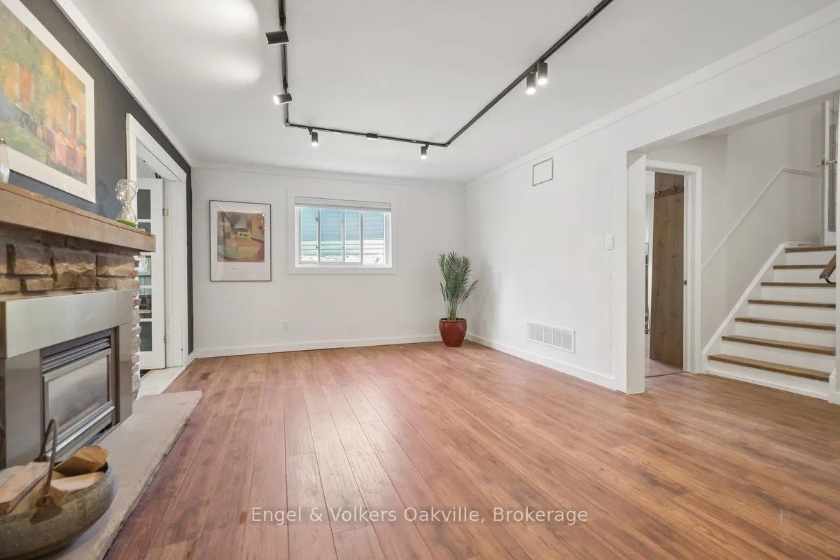 Photo 33 of 1223 Hudson Place, Oakville, Falgarwood — HOMEH