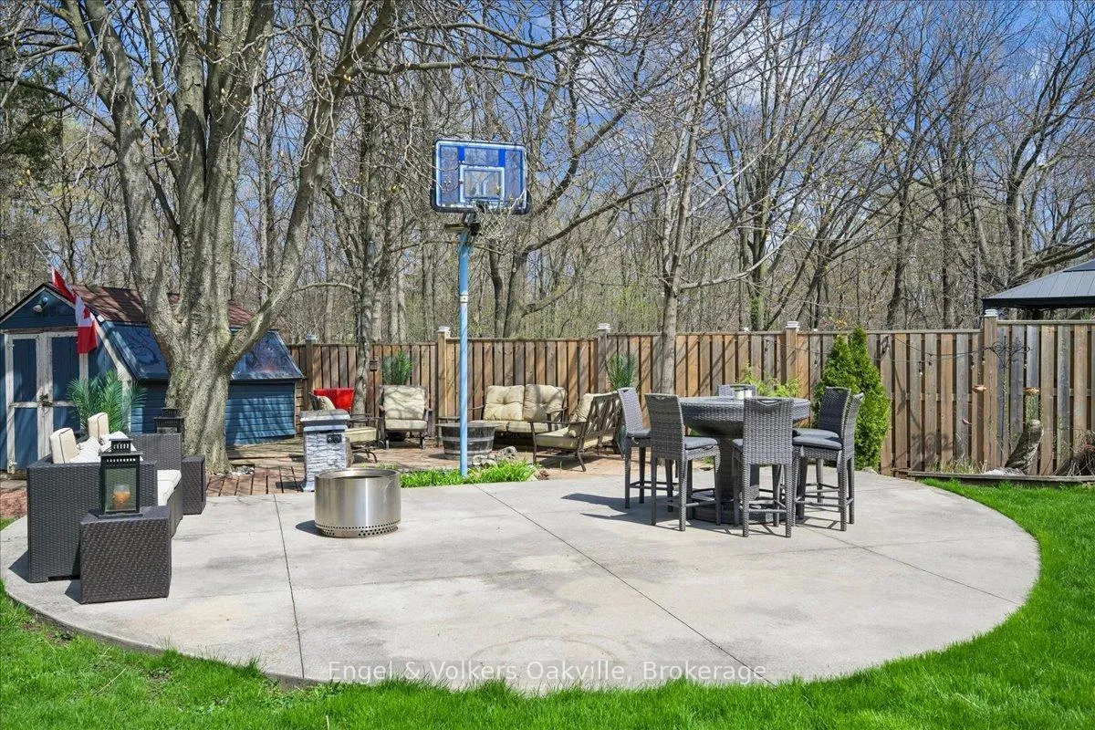 Photo 39 of 1223 Hudson Place, Oakville, Falgarwood — HOMEH