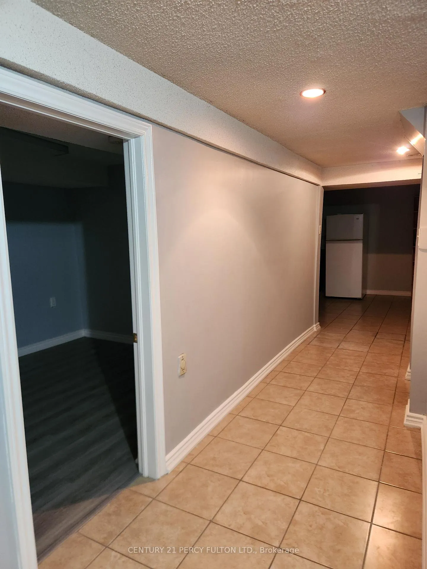 Photo 2 of 43 Chadwick Drive, Ajax, Central — HOMEH