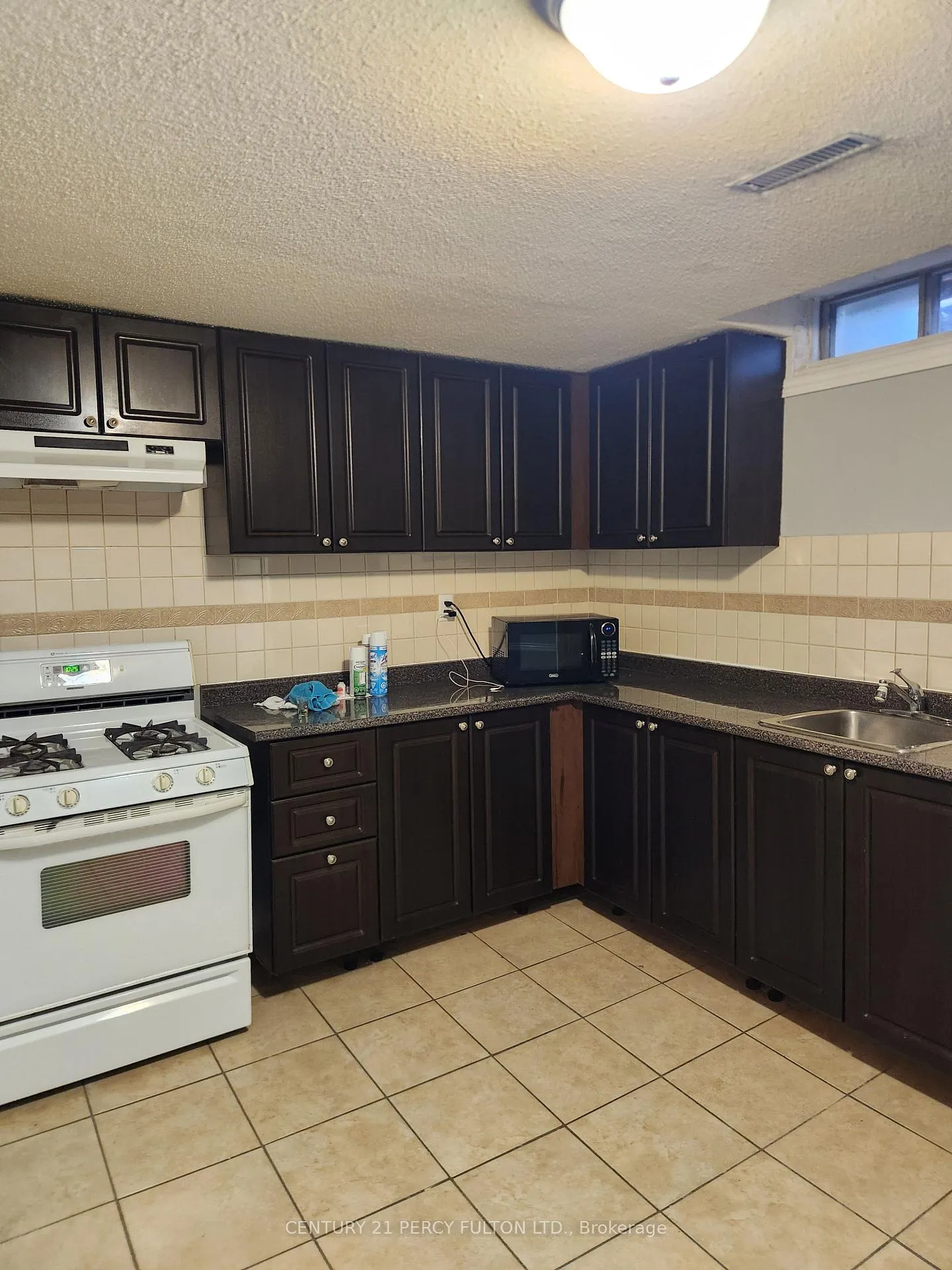 Photo 9 of 43 Chadwick Drive, Ajax, Central — HOMEH