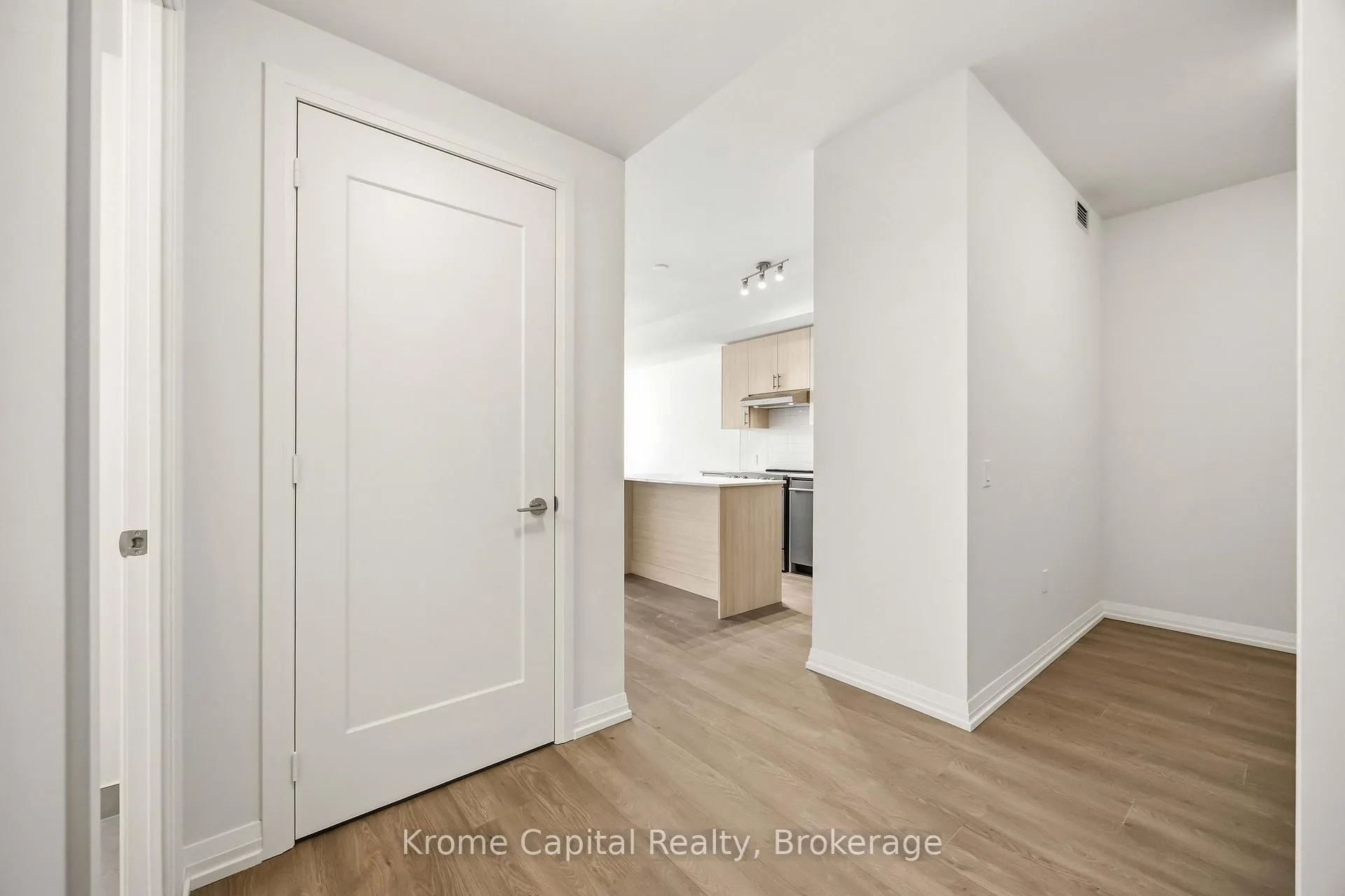 Photo 5 of Unit 2002, 27 Korda Gate, Vaughan, Vellore Village — HOMEH