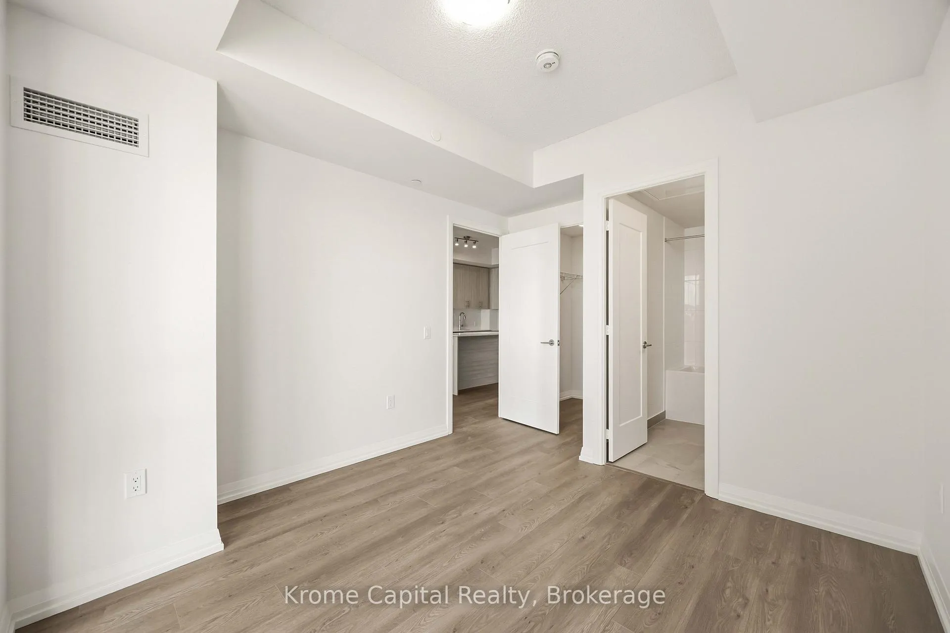 Photo 15 of Unit 2002, 27 Korda Gate, Vaughan, Vellore Village — HOMEH