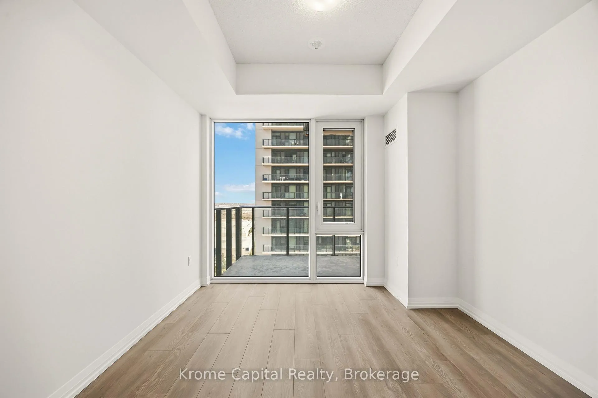 Photo 16 of Unit 2002, 27 Korda Gate, Vaughan, Vellore Village — HOMEH