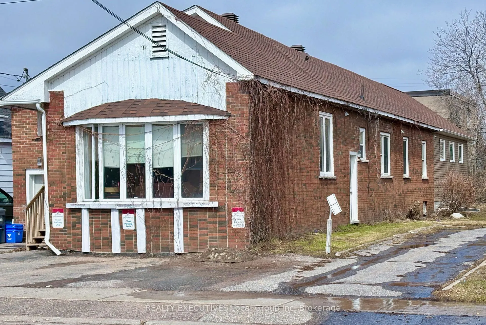 Photo 2 of 272 First Avenue W, North Bay, Central — HOMEH