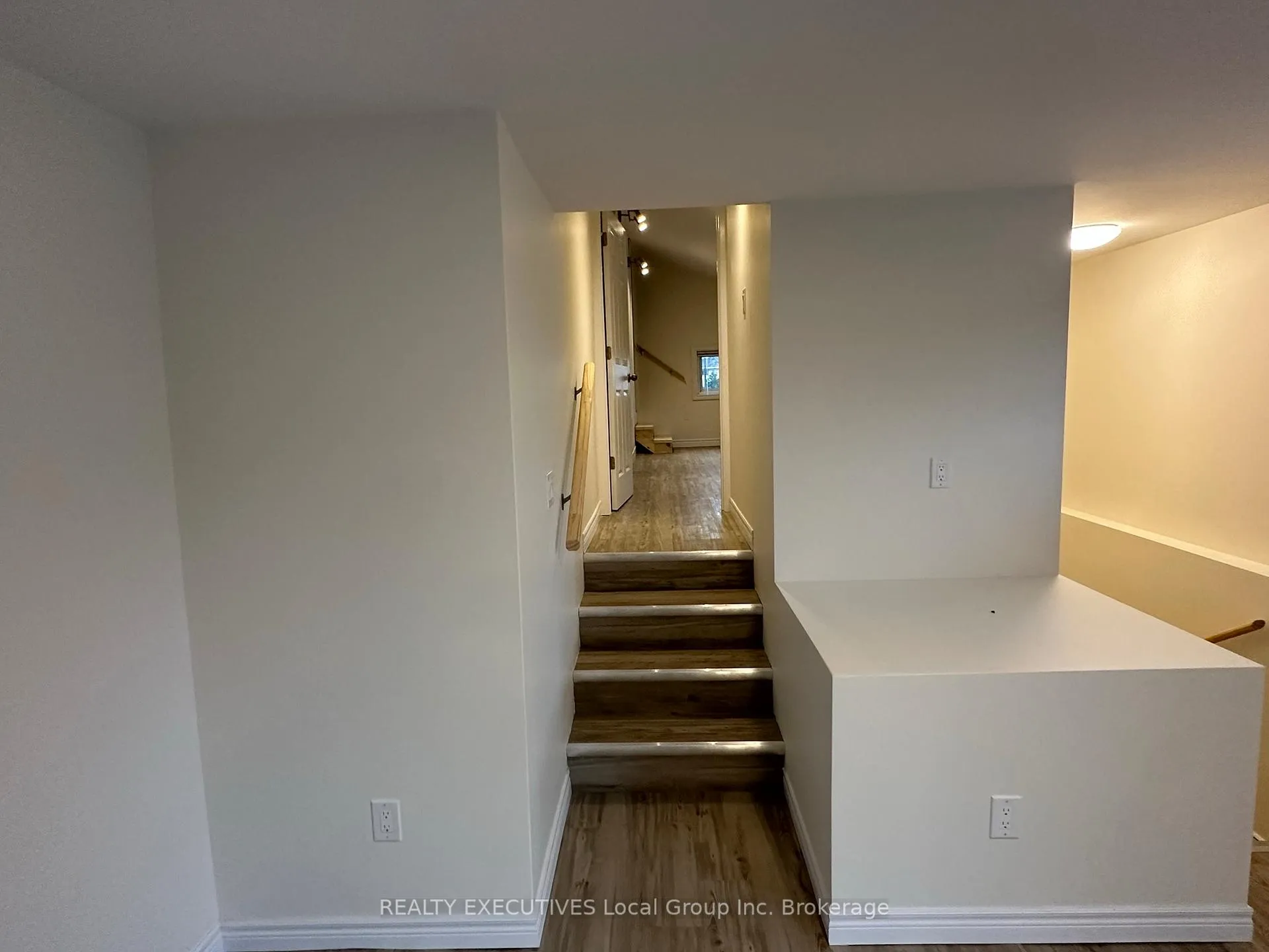 Photo 7 of 272 First Avenue W, North Bay, Central — HOMEH