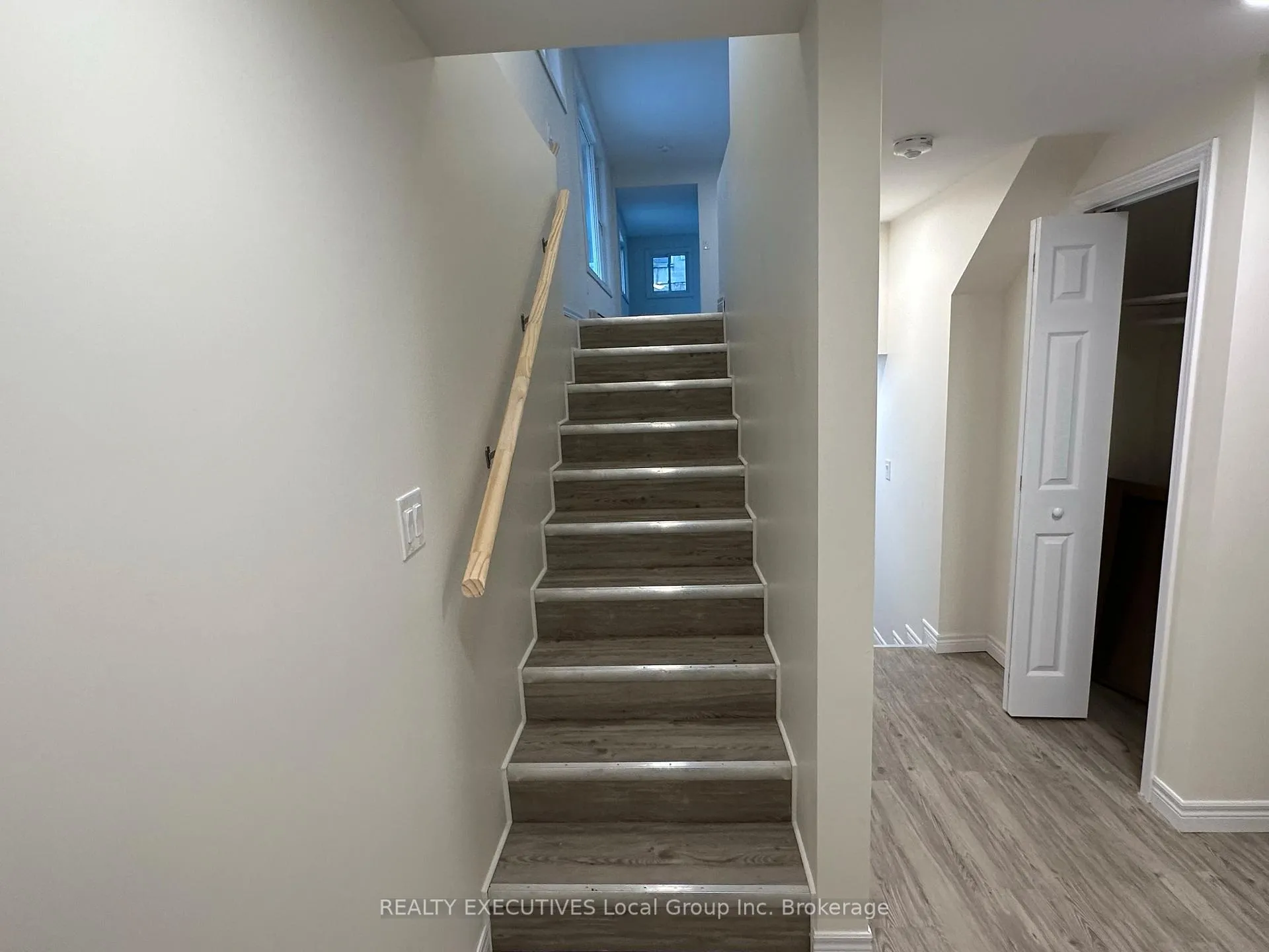 Photo 9 of 272 First Avenue W, North Bay, Central — HOMEH