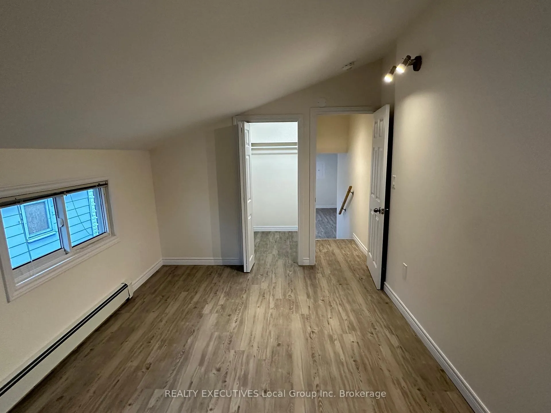 Photo 12 of 272 First Avenue W, North Bay, Central — HOMEH