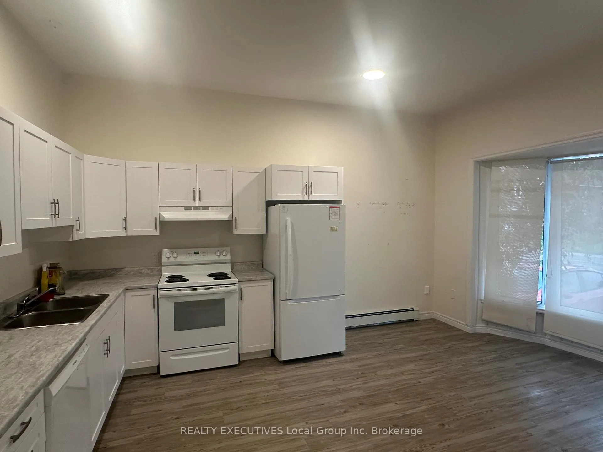 Photo 16 of 272 First Avenue W, North Bay, Central — HOMEH