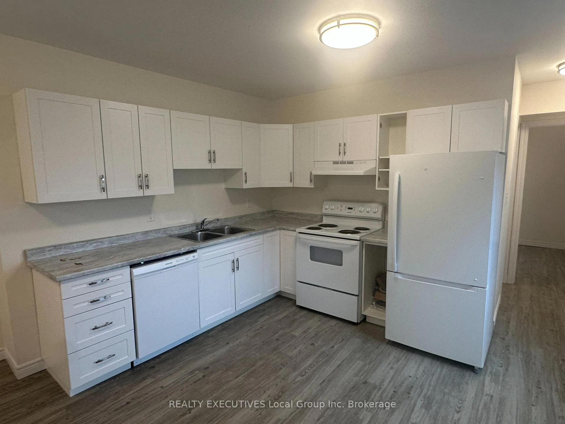 Photo 24 of 272 First Avenue W, North Bay, Central — HOMEH