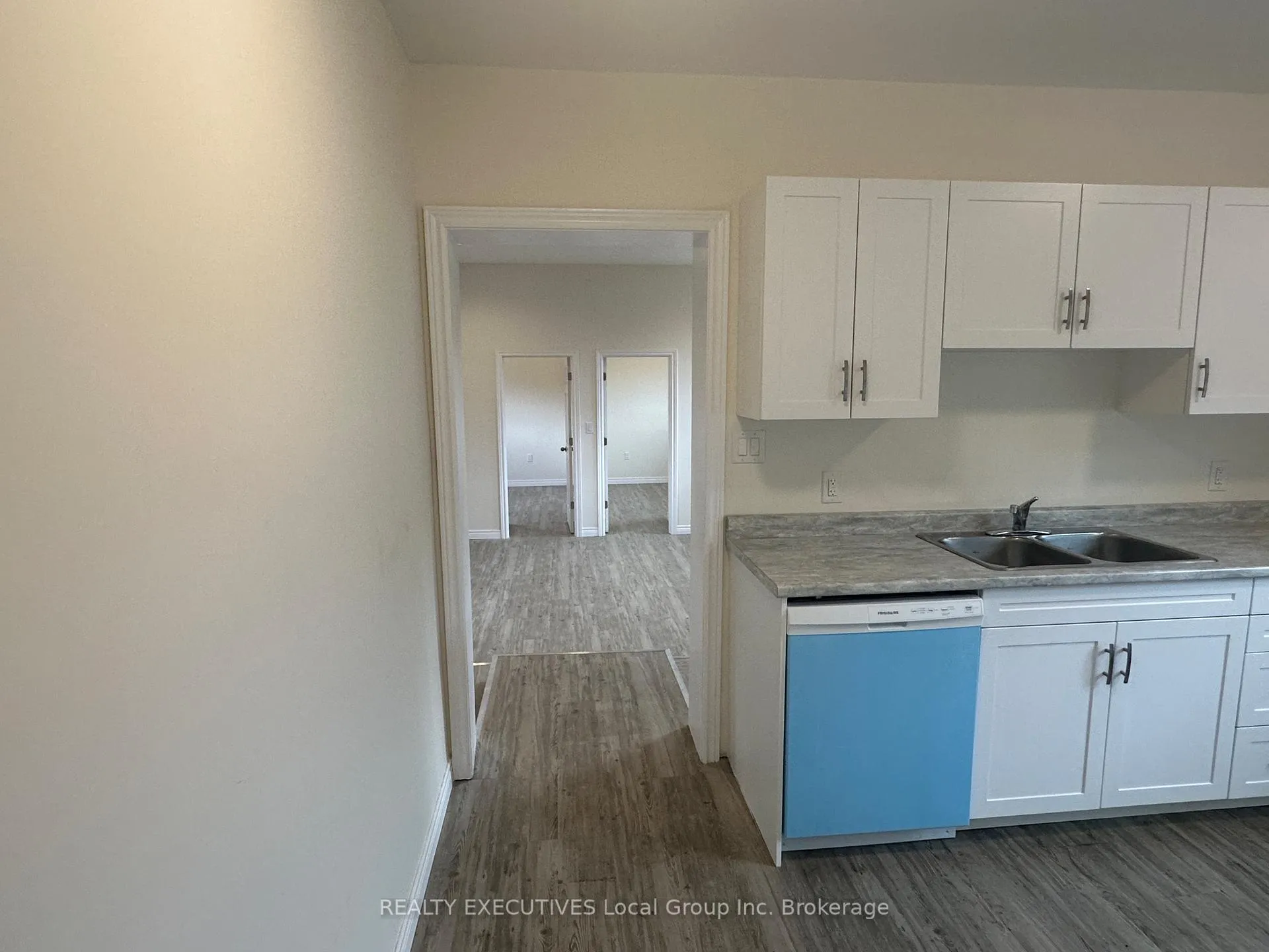 Photo 36 of 272 First Avenue W, North Bay, Central — HOMEH