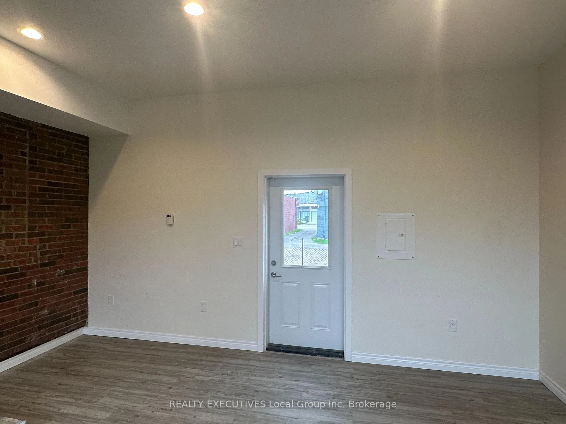 Photo 42 of 272 First Avenue W, North Bay, Central — HOMEH